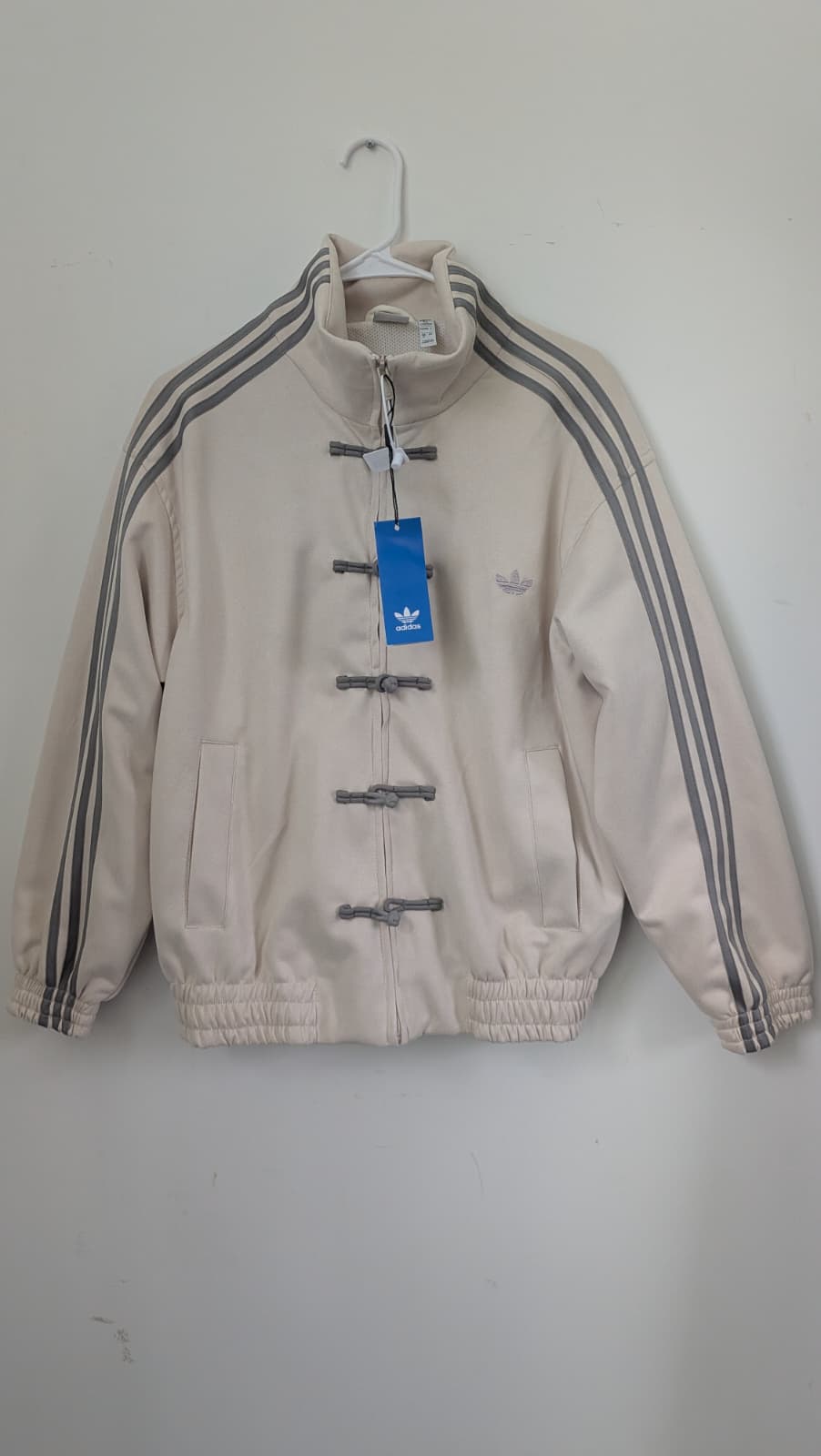 Chamarra adidas Blanca mediana oversized top quality