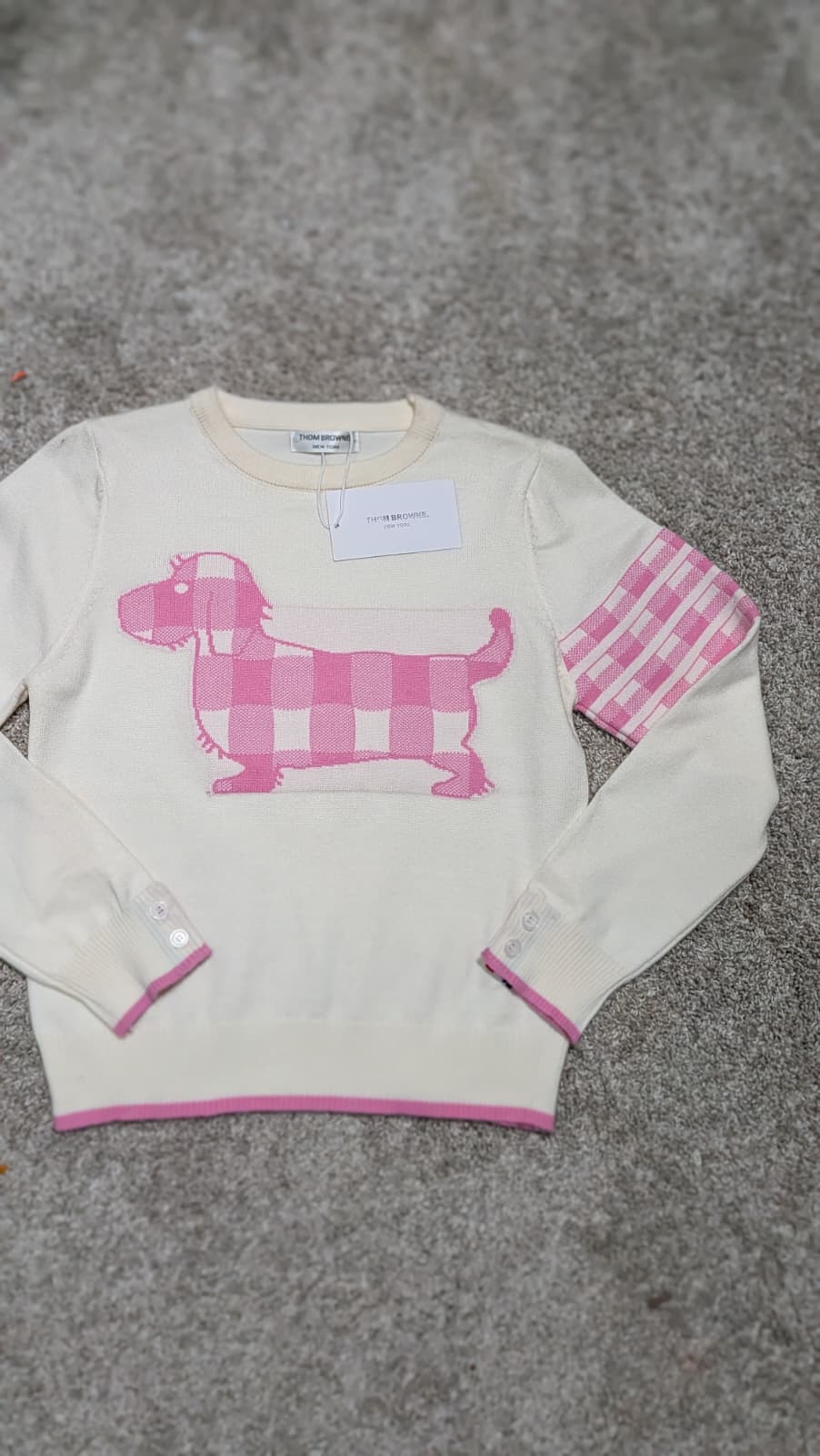 Thom browne Sueter Rosa talla small nuevo