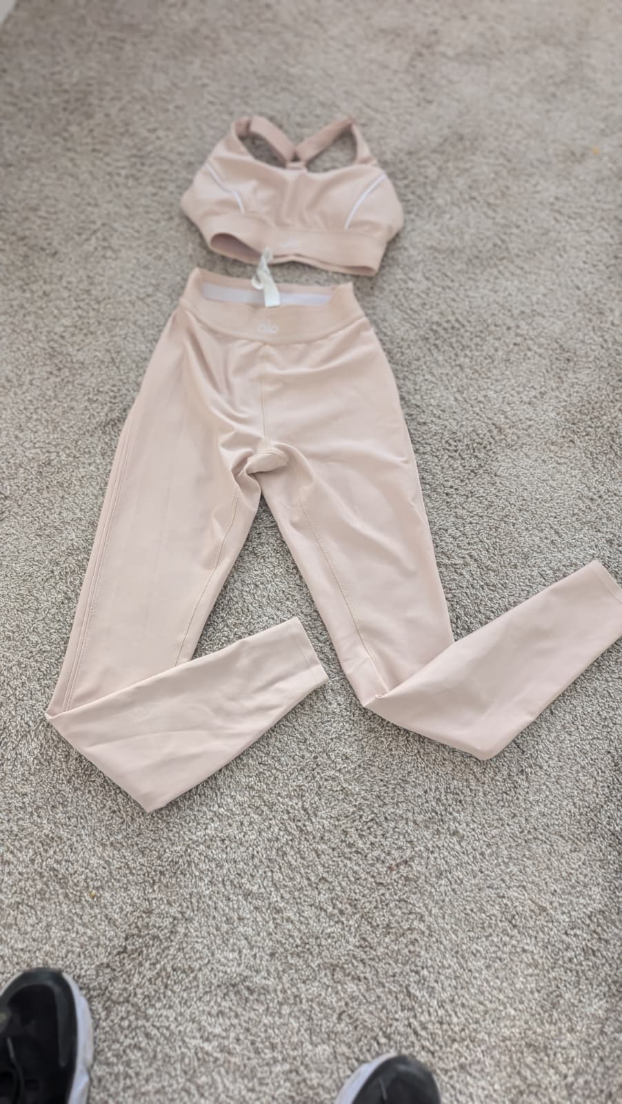 Set alo XXS nude viene super amplio closet sale