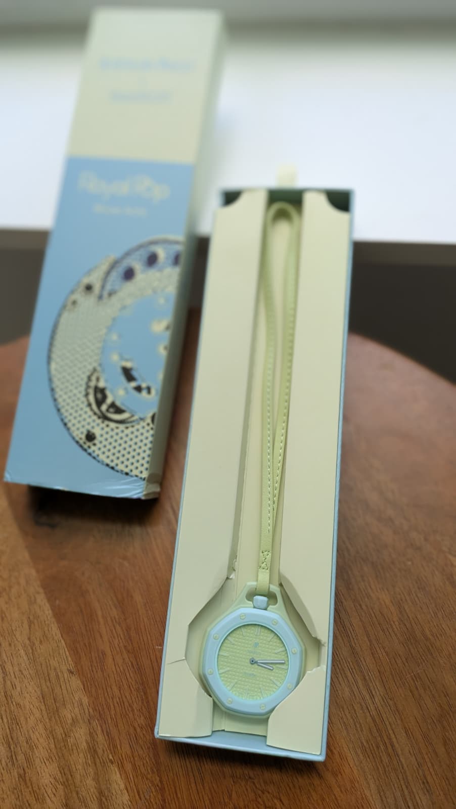 Swatch top quality nuevo con caja
