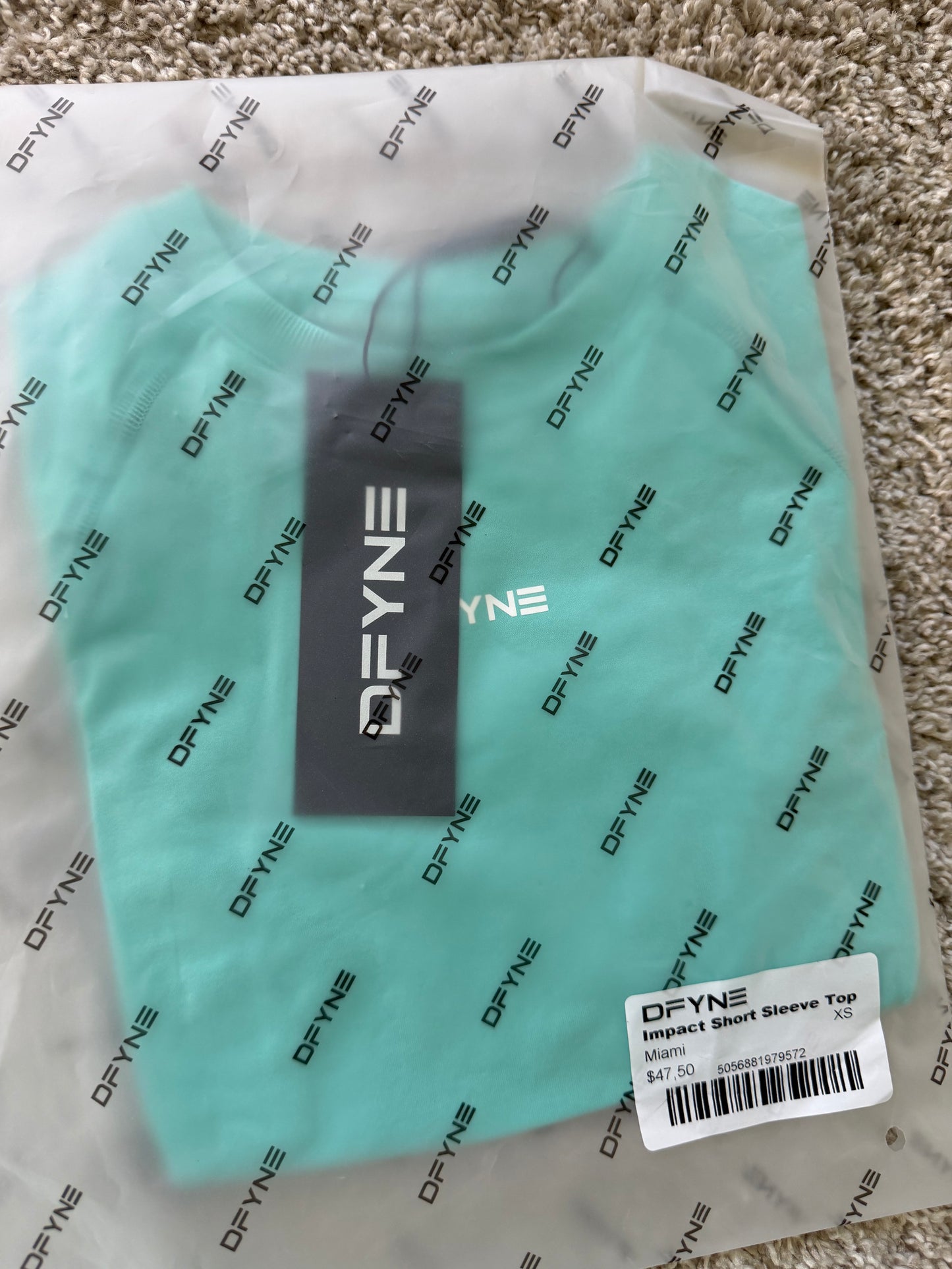Set dfyne XS color menta nuevo top y legging