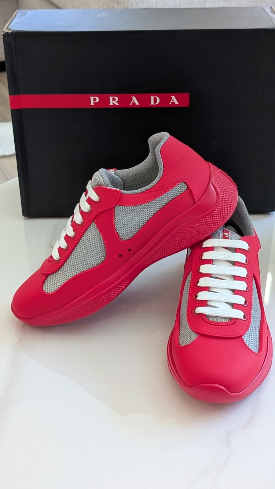 Tenis Prada rojos hombre talla 7 US nuevos caja