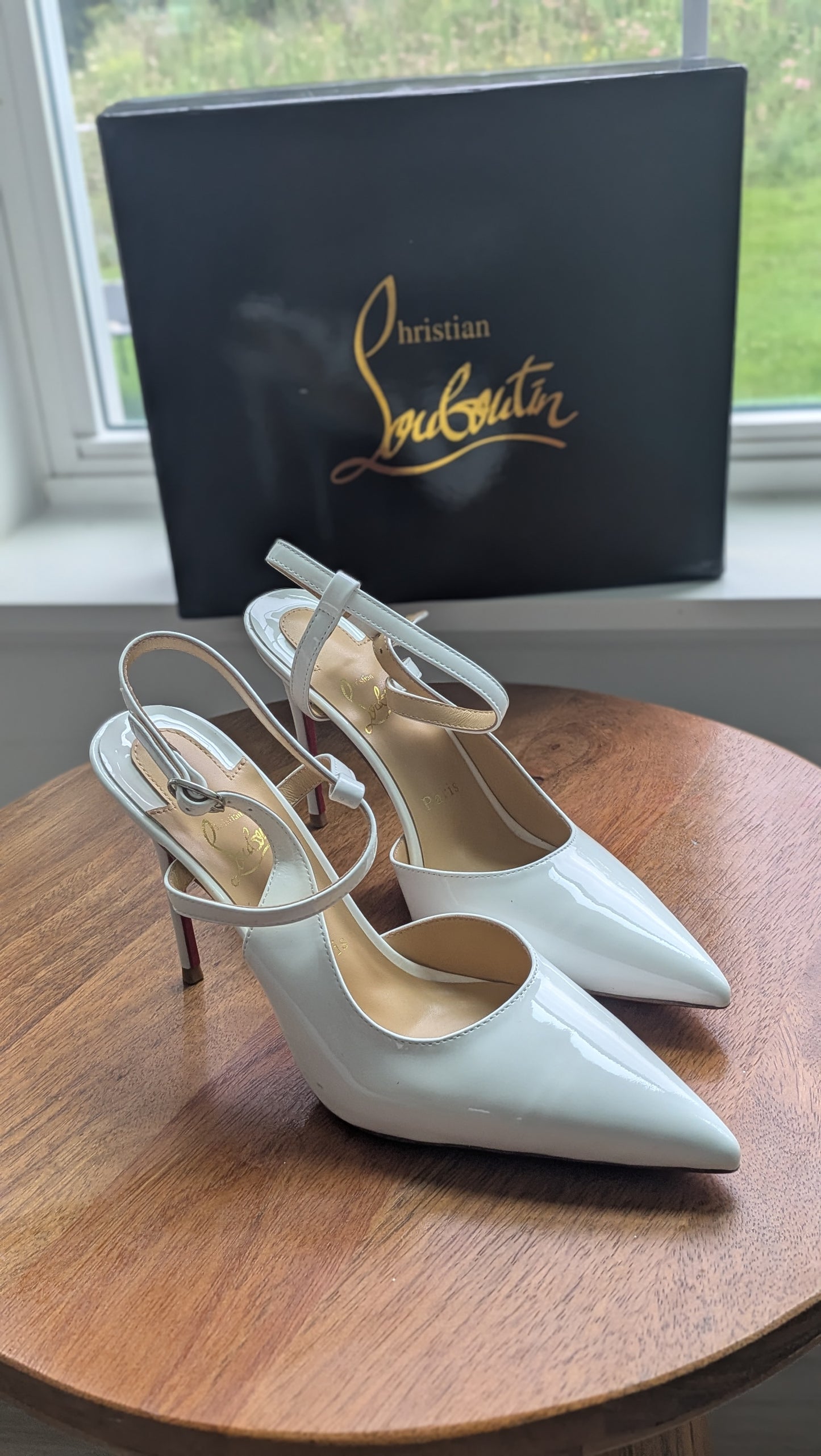 Tacones louboutin talla 8 Nuevo’s con caja top quality