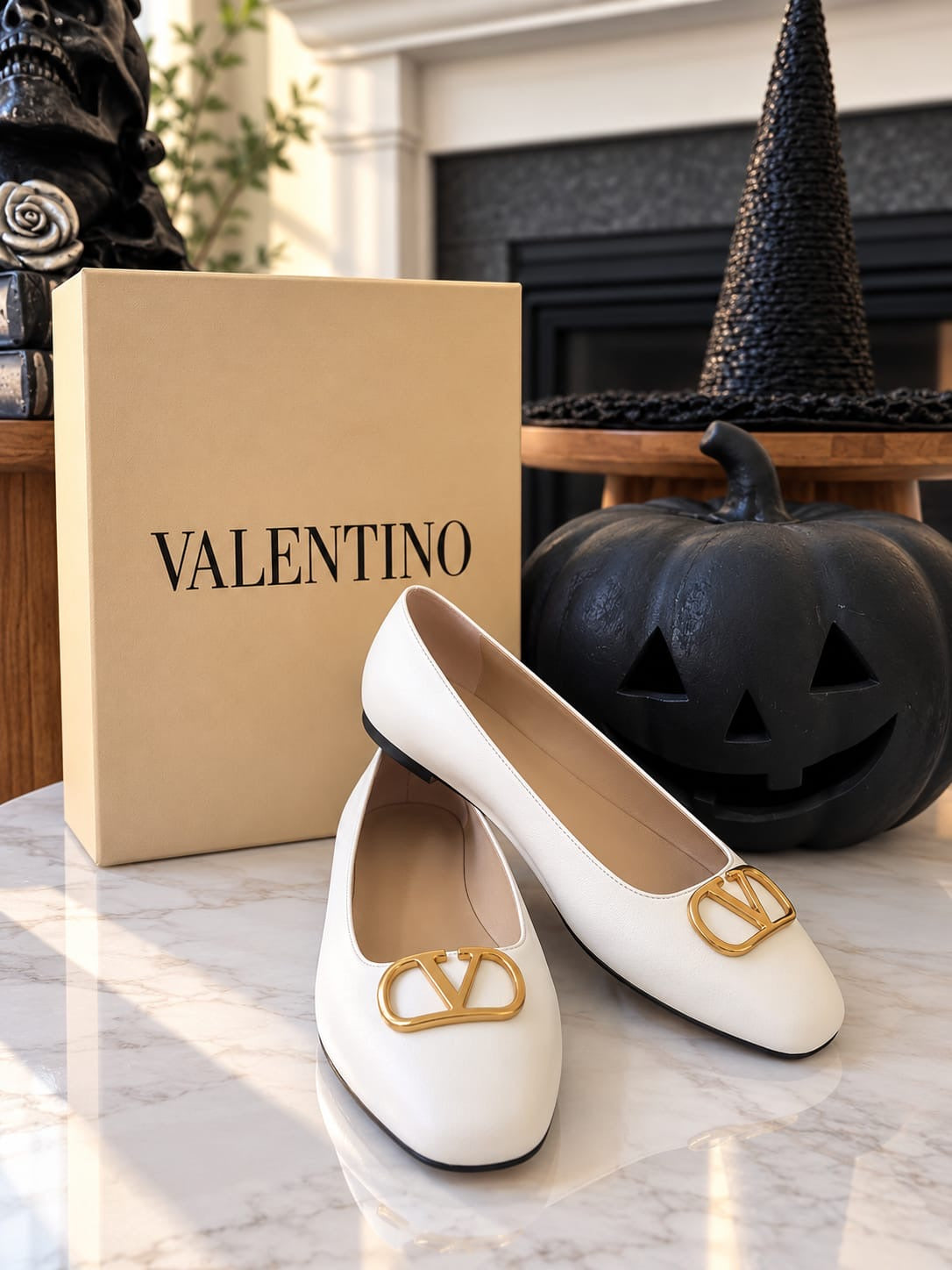 Flats Valentino size 8
