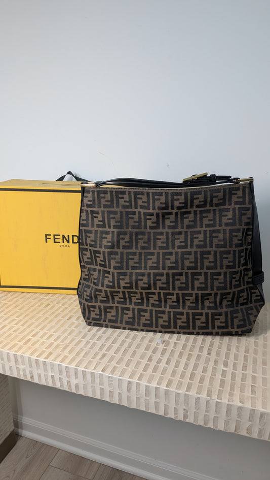 Bolsa fendi nueva con caja top quality