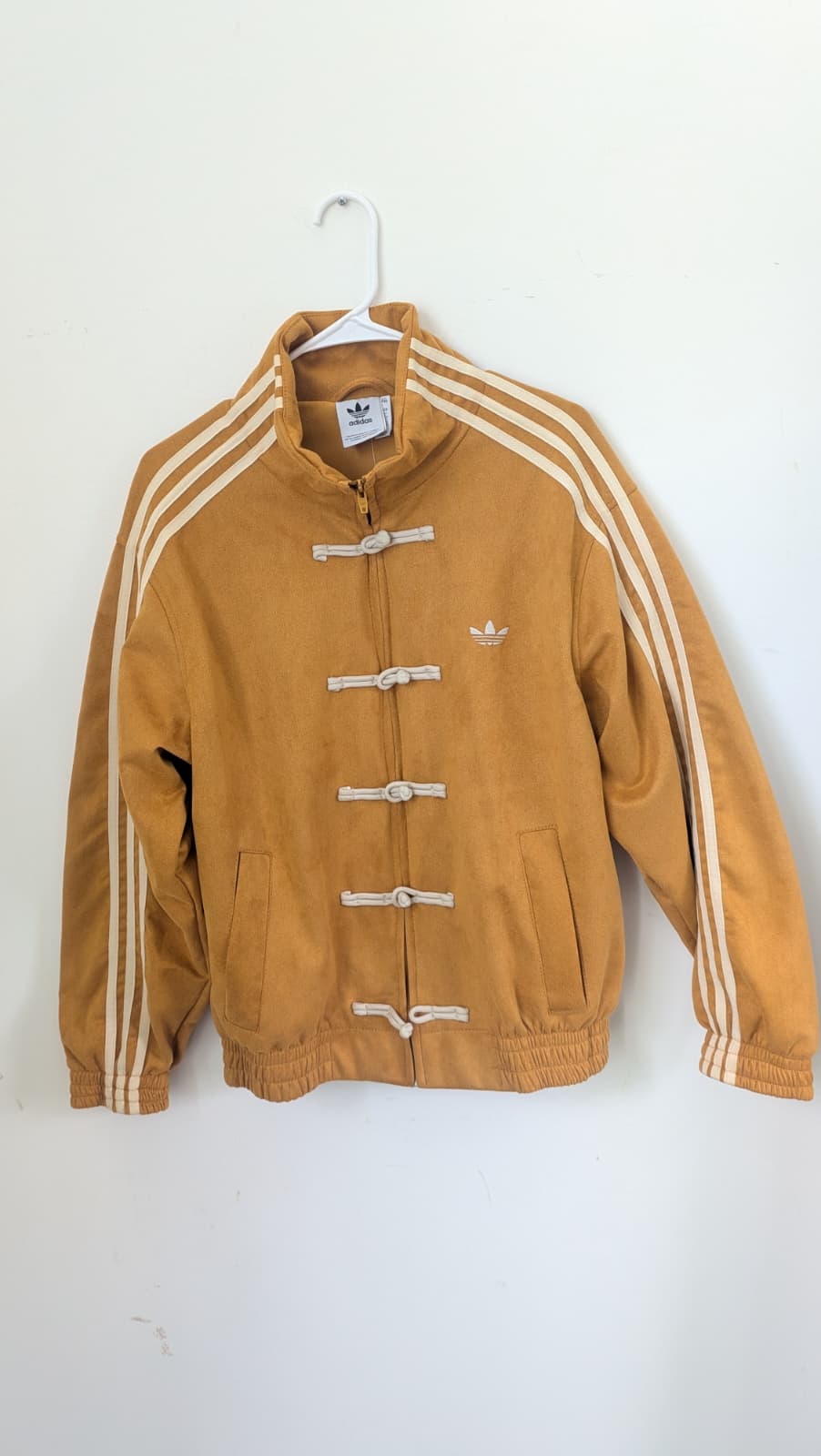 Chamarra adidas amarilla mediana oversized top quality