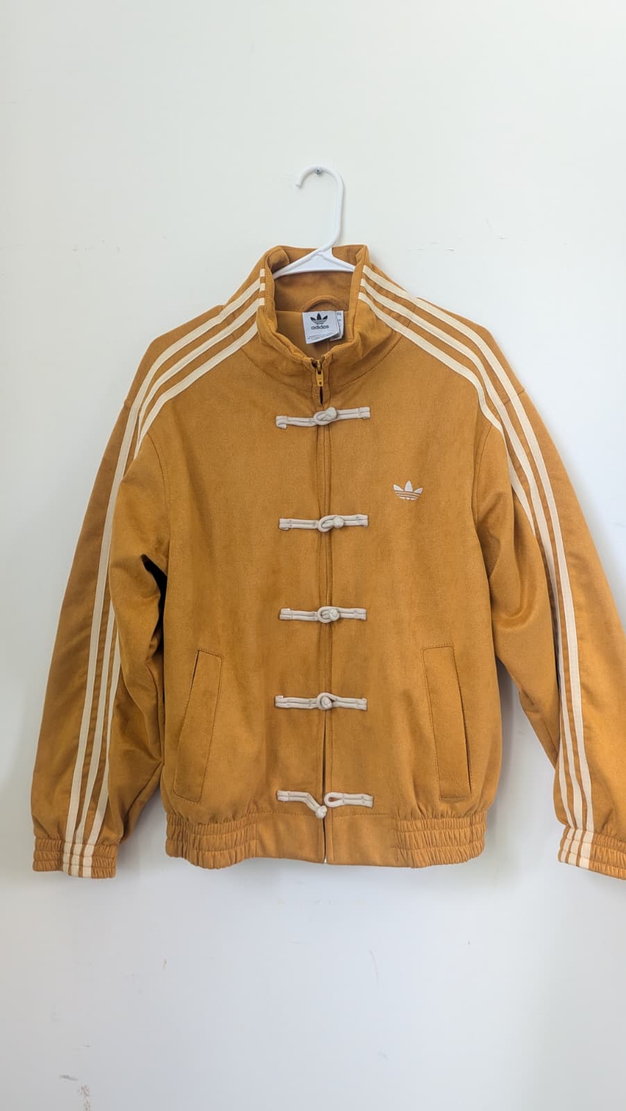 Chamarra adidas amarilla mediana oversized top quality