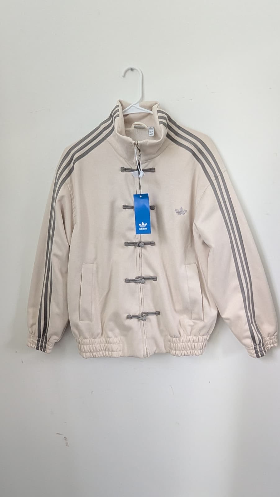 Chamarra adidas Blanca mediana oversized top quality