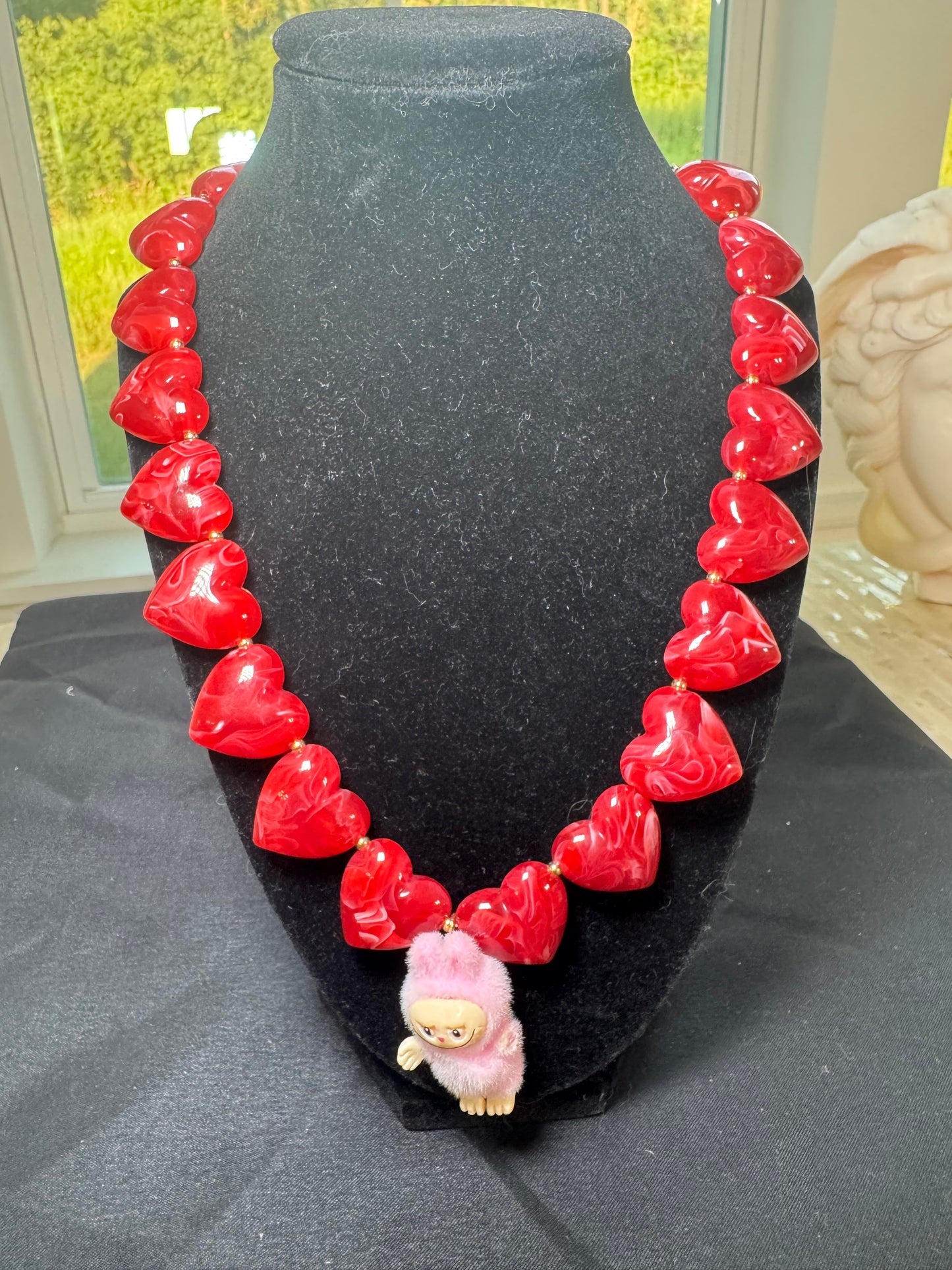 Collar corazón labubu