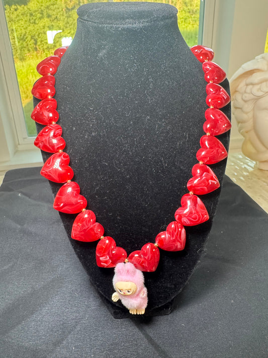 Collar corazón labubu