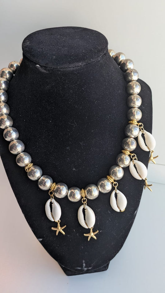 Collar 13 concha