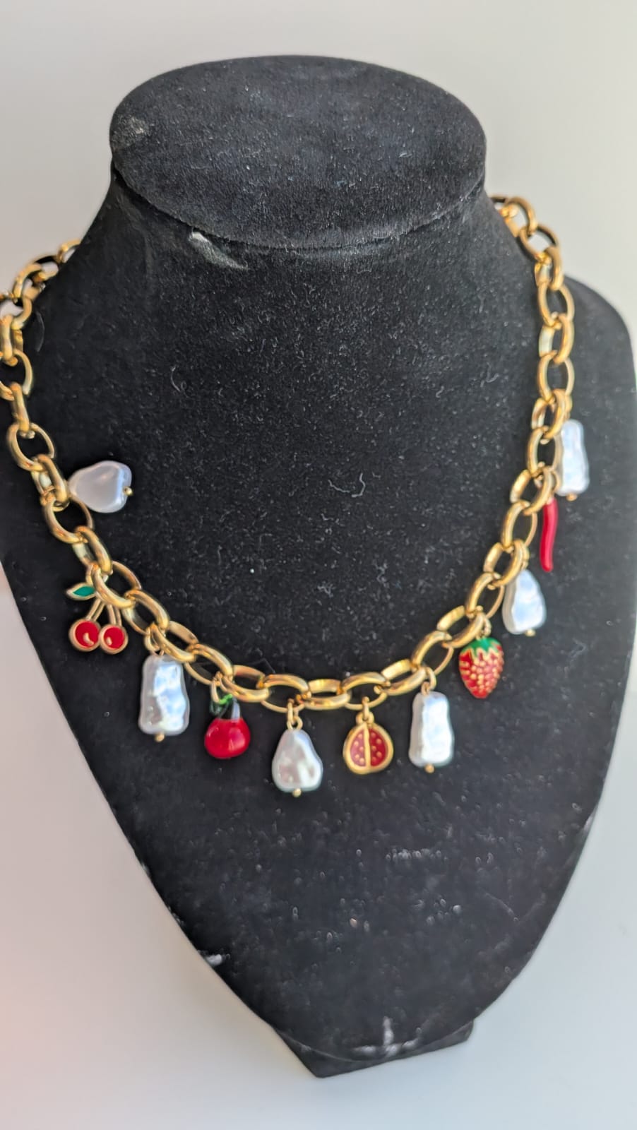 Collar 29 cereza fresa