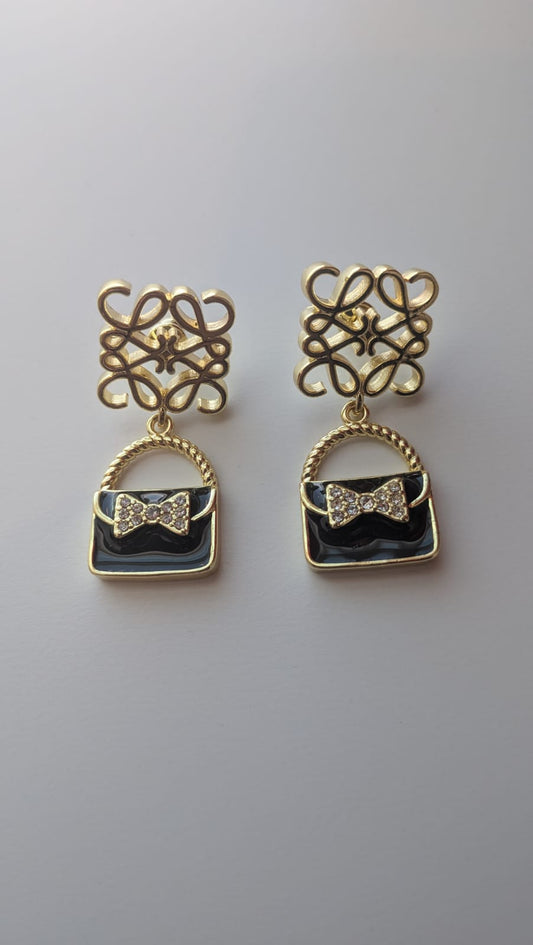 Aretes loewe bolsa negra