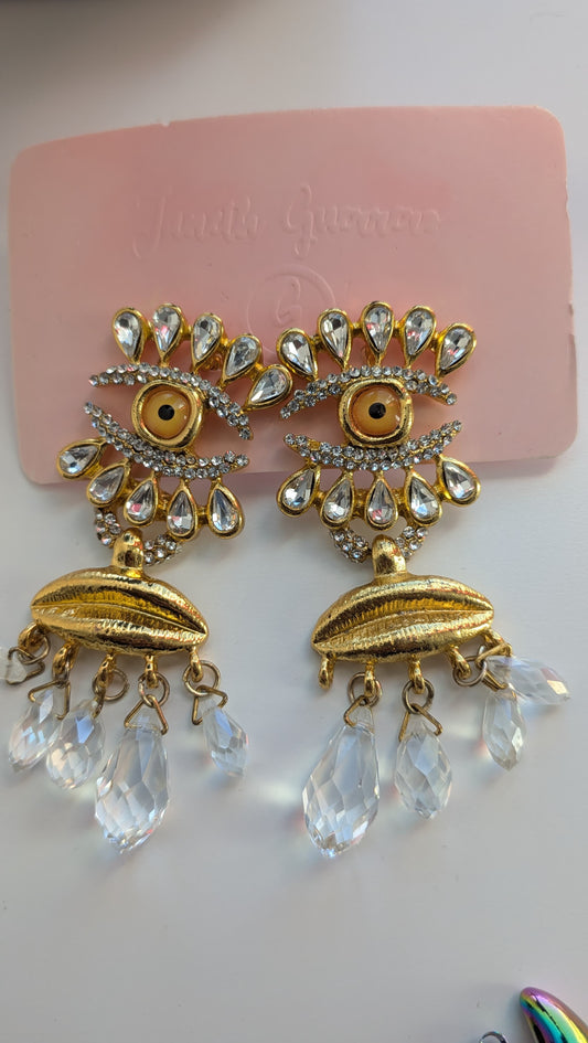 Aretes Schiaparelli ojo