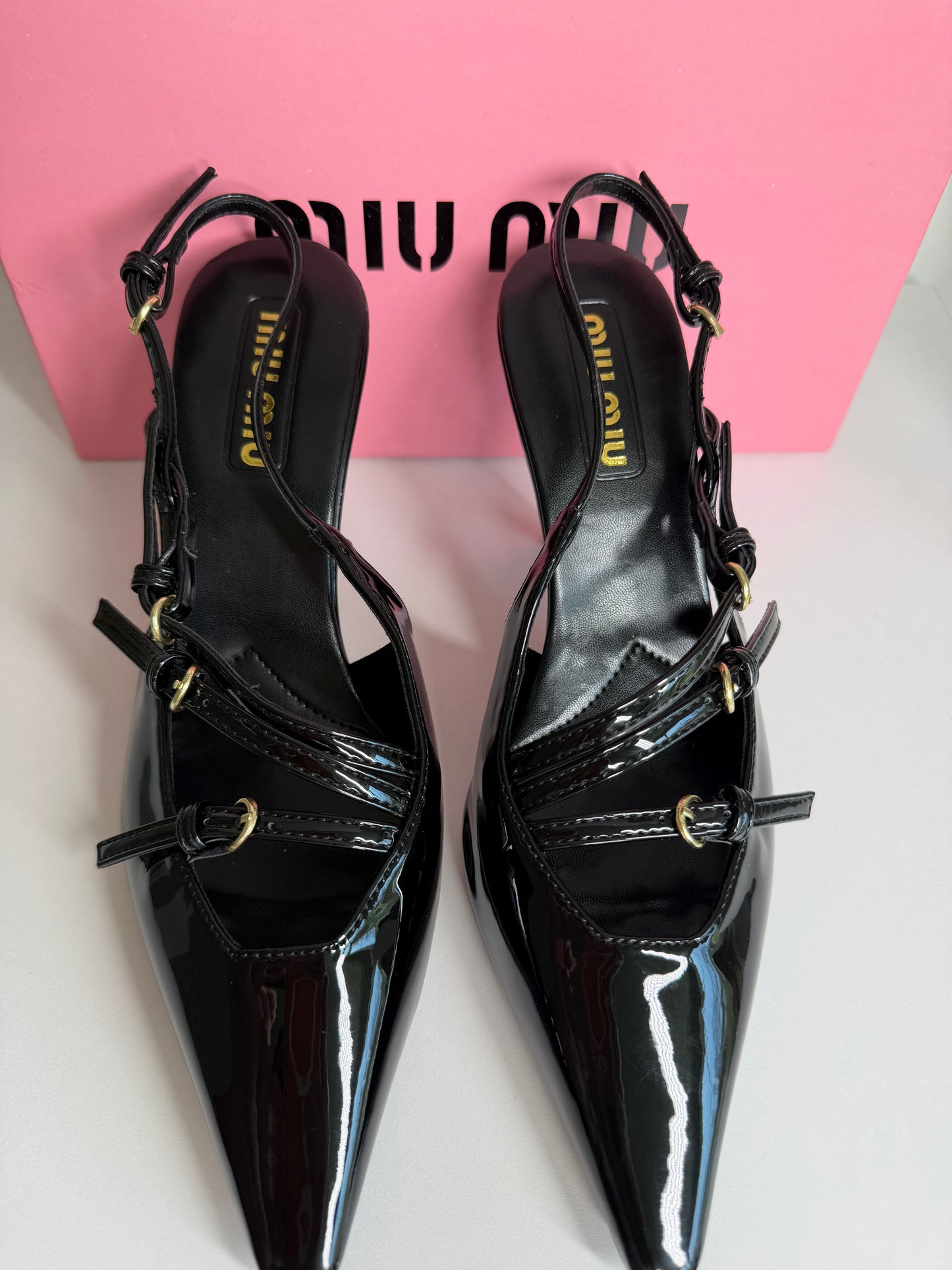 Tacones Miu Miu talla 8 Nuevo’s con caja top quality