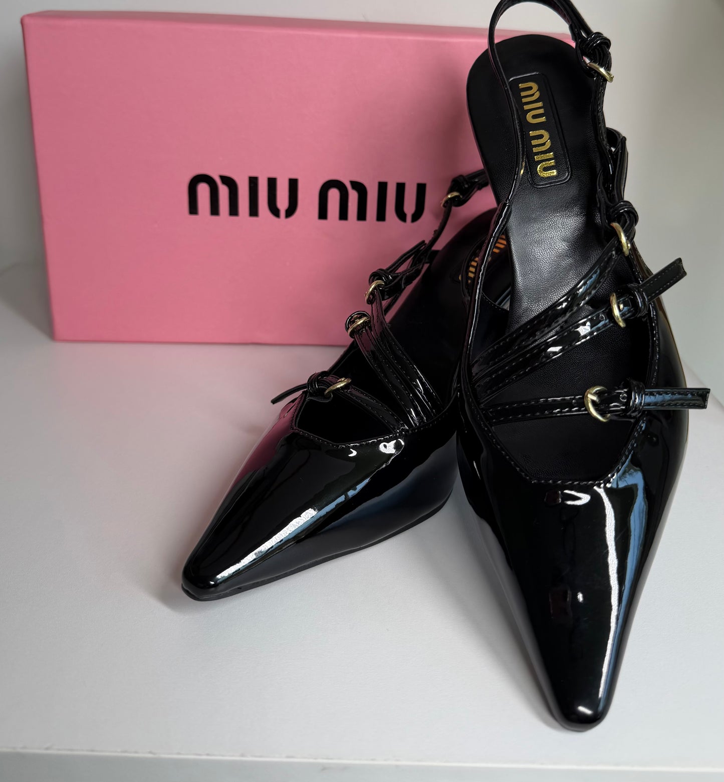 Tacones Miu Miu talla 8 Nuevo’s con caja top quality