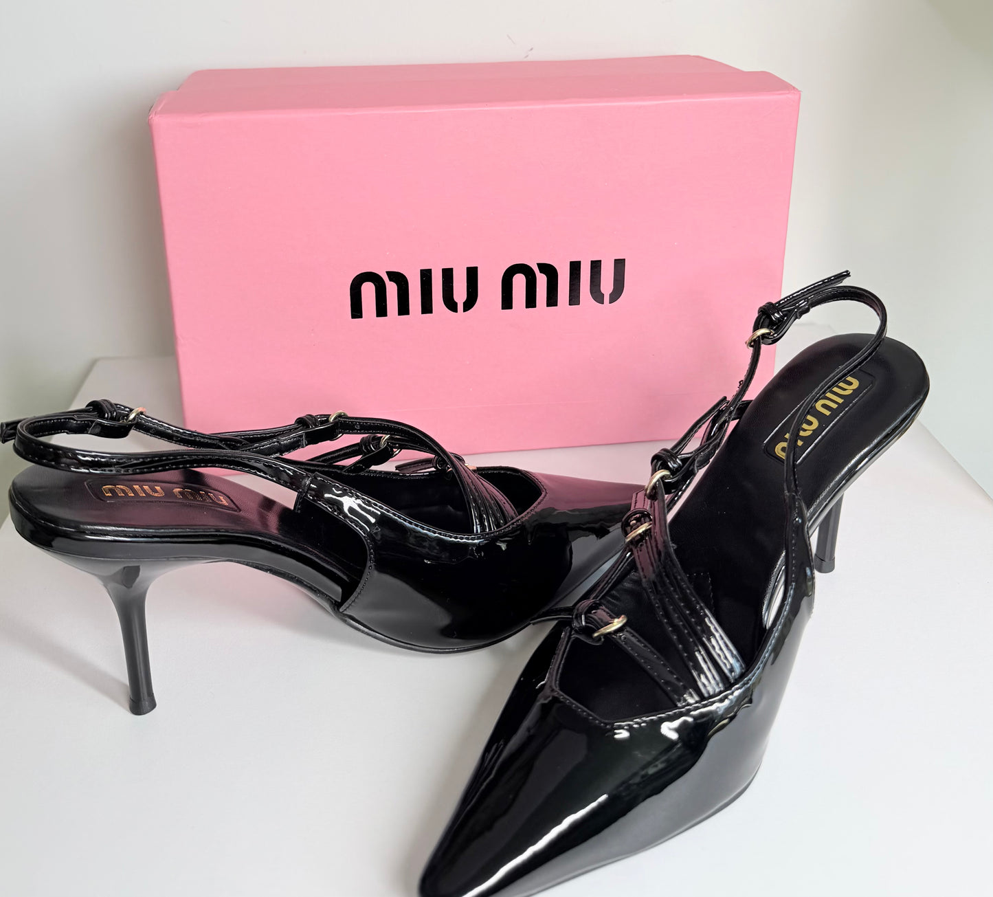 Tacones Miu Miu talla 8 Nuevo’s con caja top quality