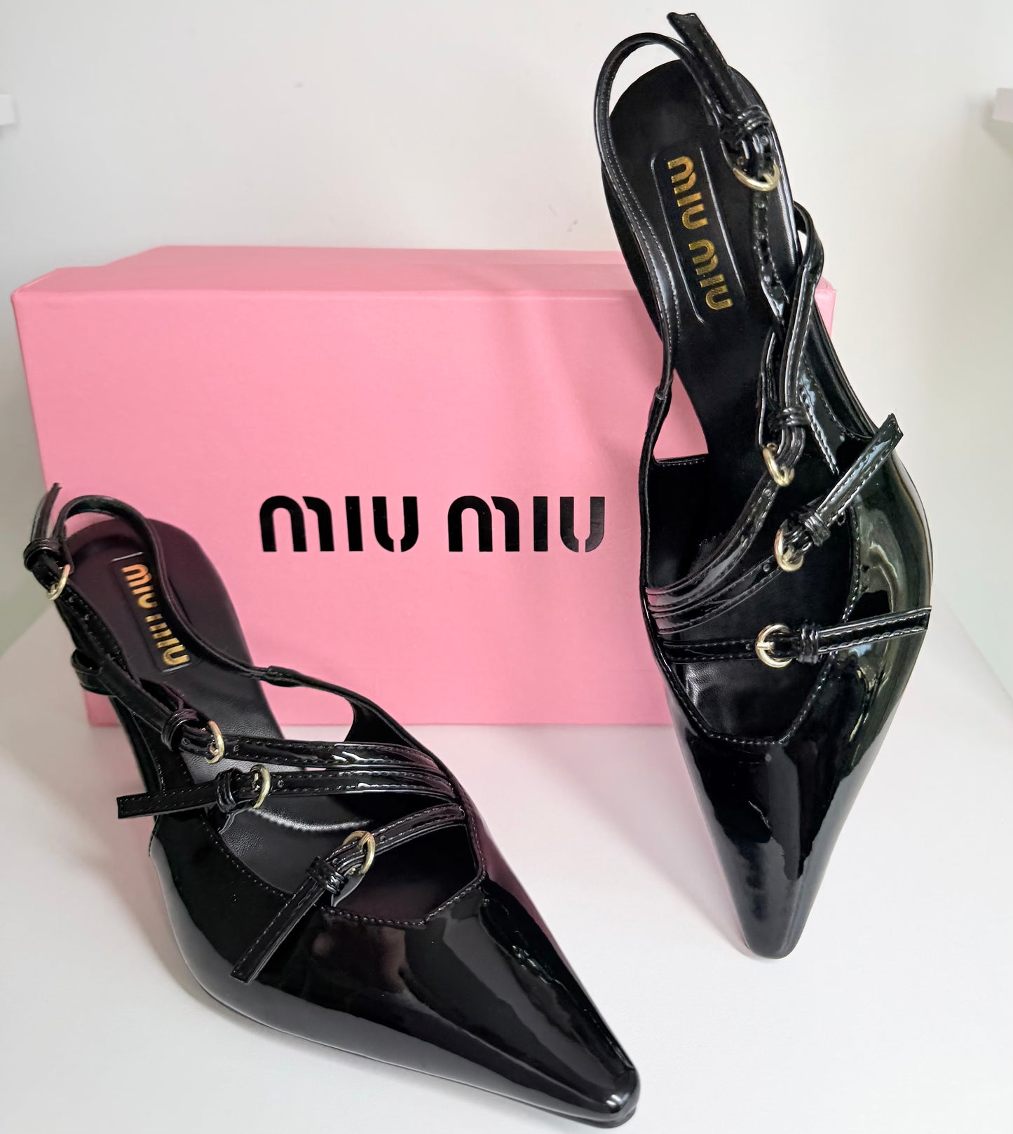 Tacones Miu Miu talla 8 Nuevo’s con caja top quality