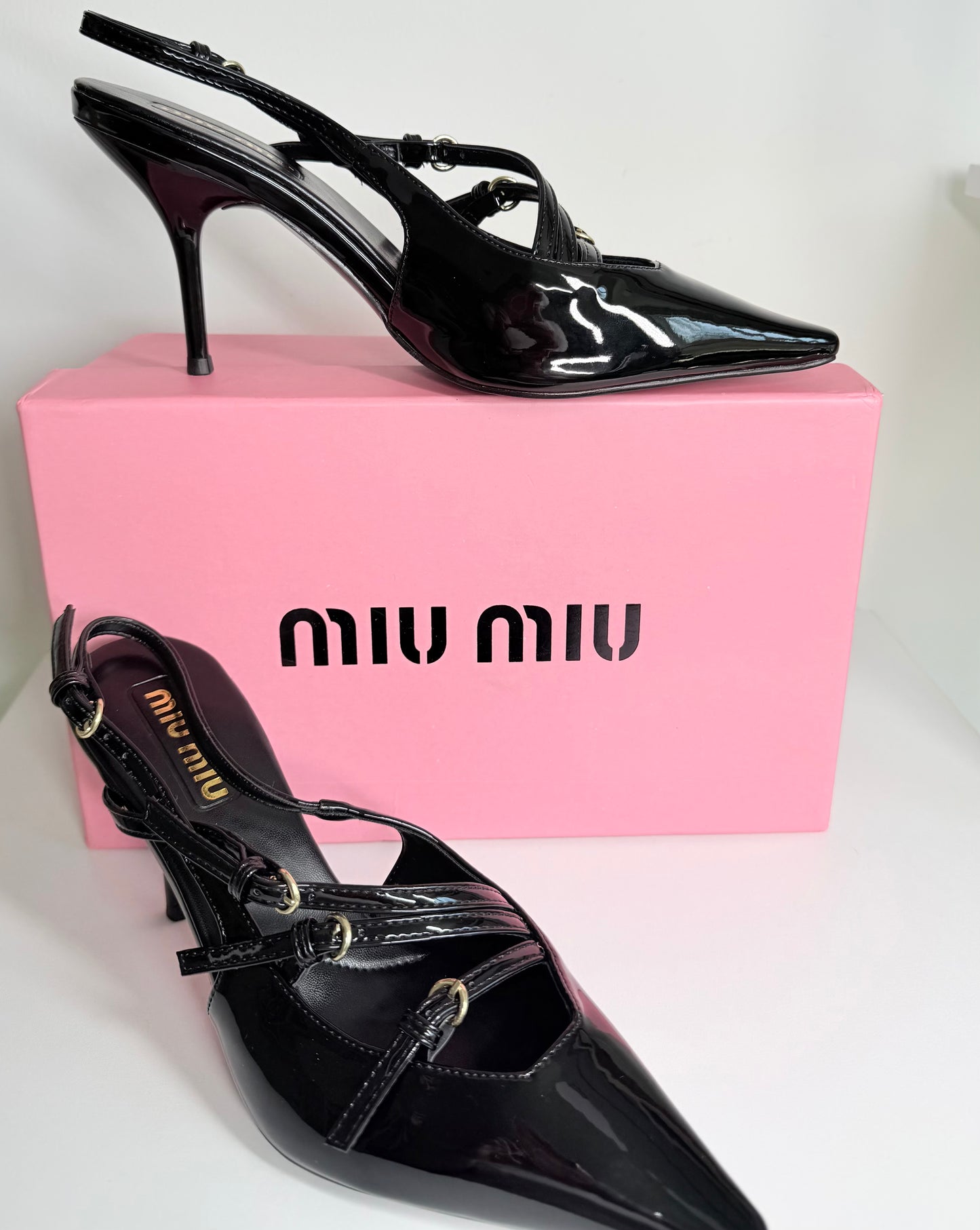 Tacones Miu Miu talla 8 Nuevo’s con caja top quality