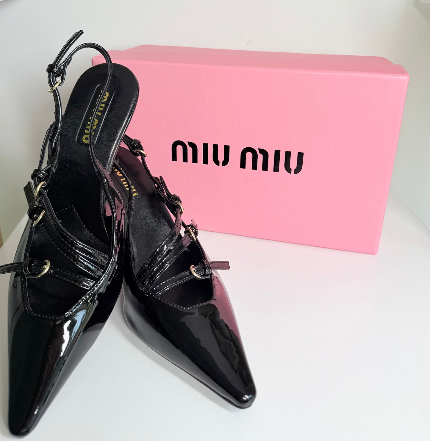 Tacones Miu Miu talla 8 Nuevo’s con caja top quality
