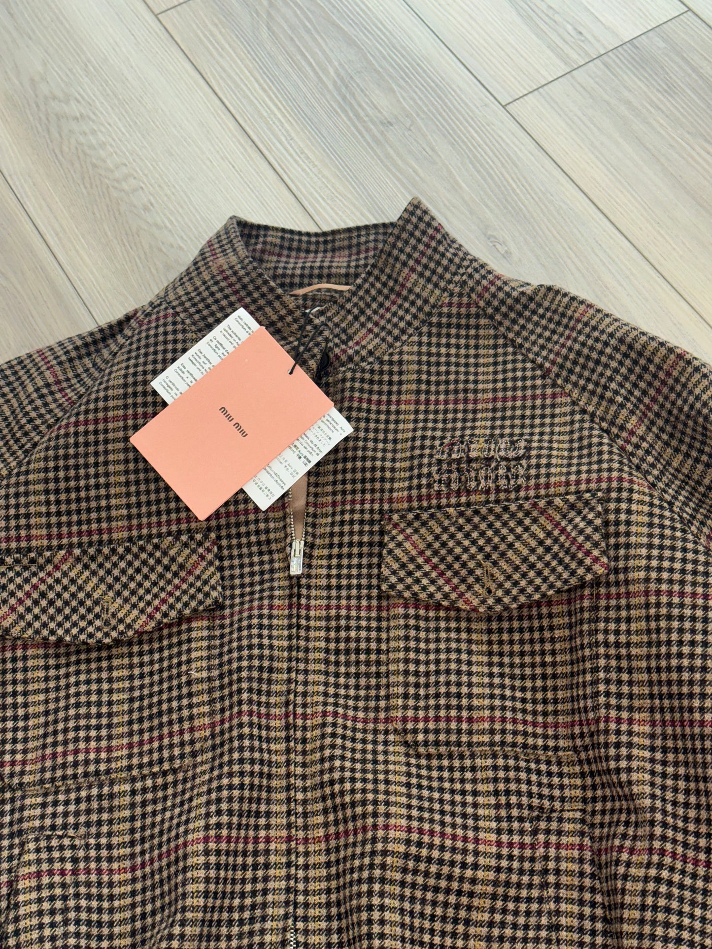 Set Miu Miu small pero viene oversized top quality chamarra y falda