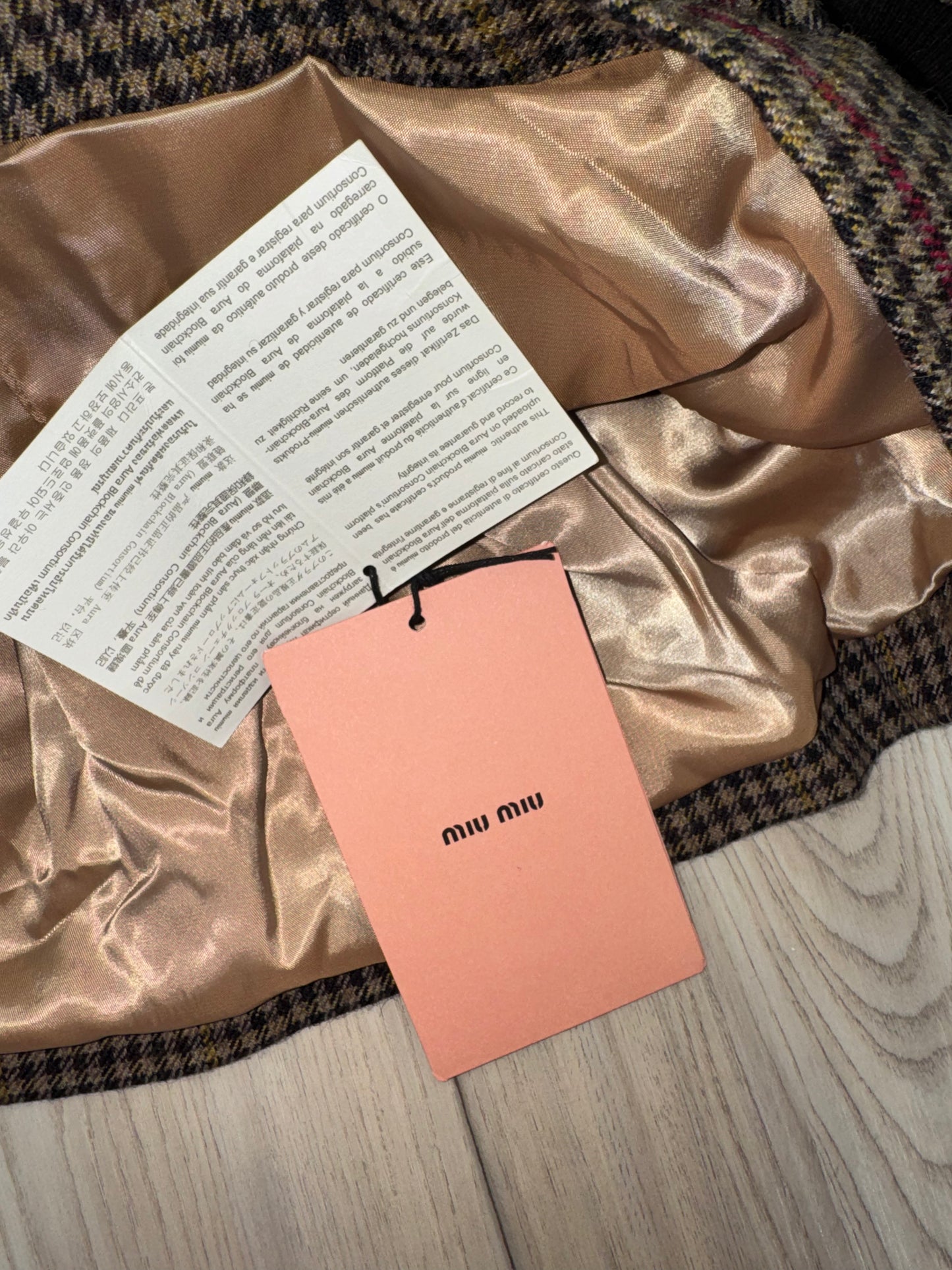 Set Miu Miu small pero viene oversized top quality chamarra y falda
