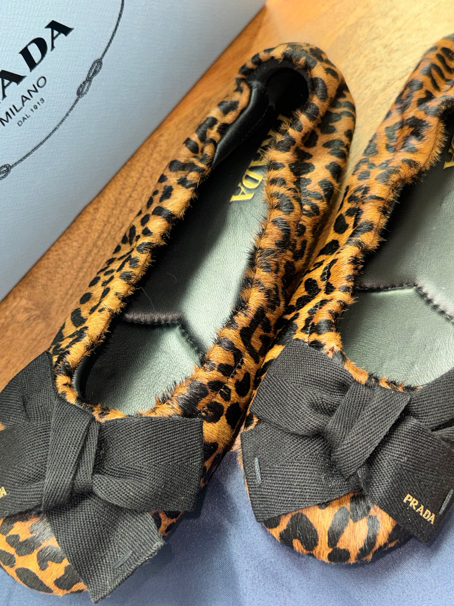 Flats Prada animal print top quality talla 8 con caja y cubre polvo