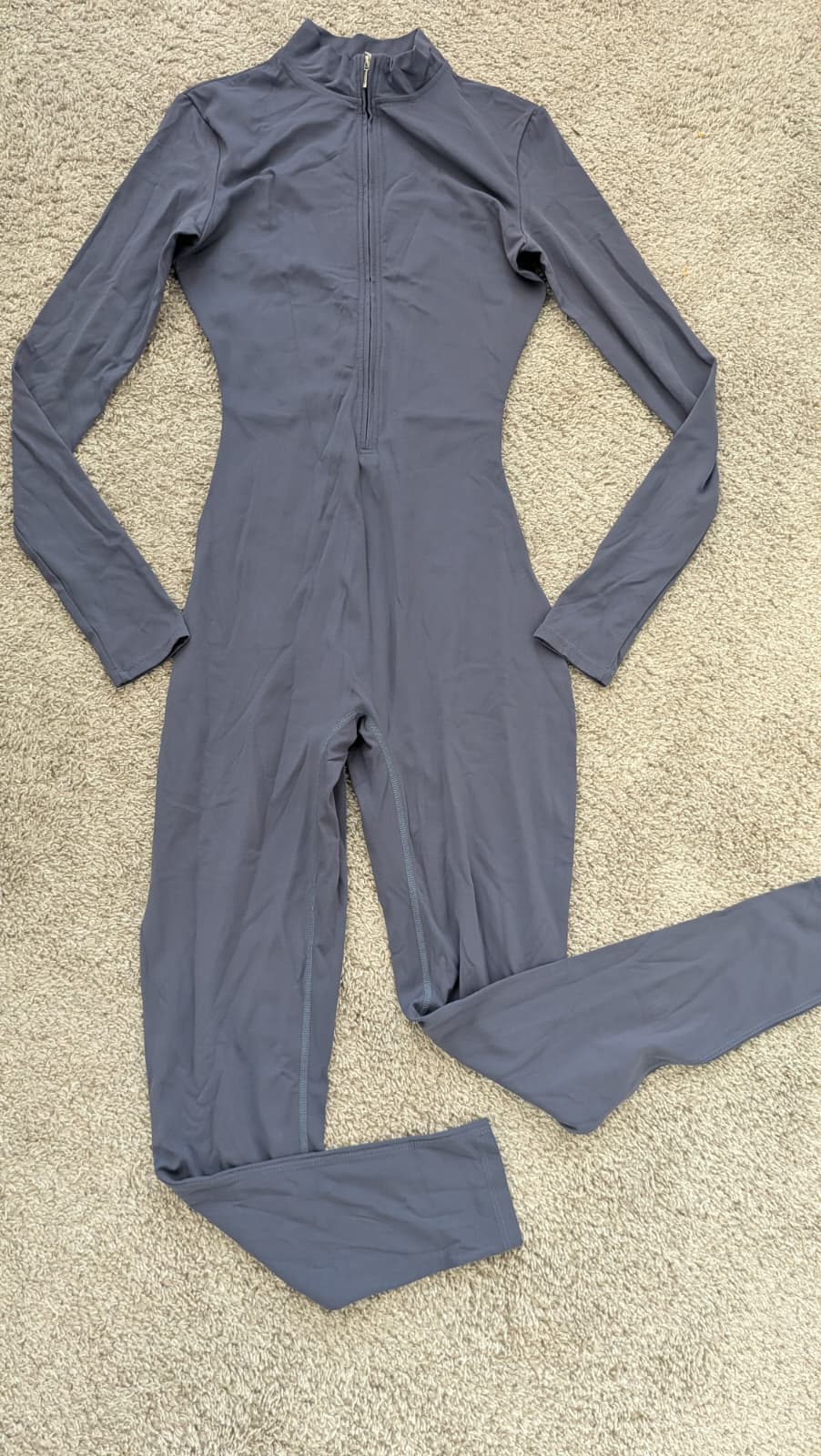 Jumpsuit small gris closet sale