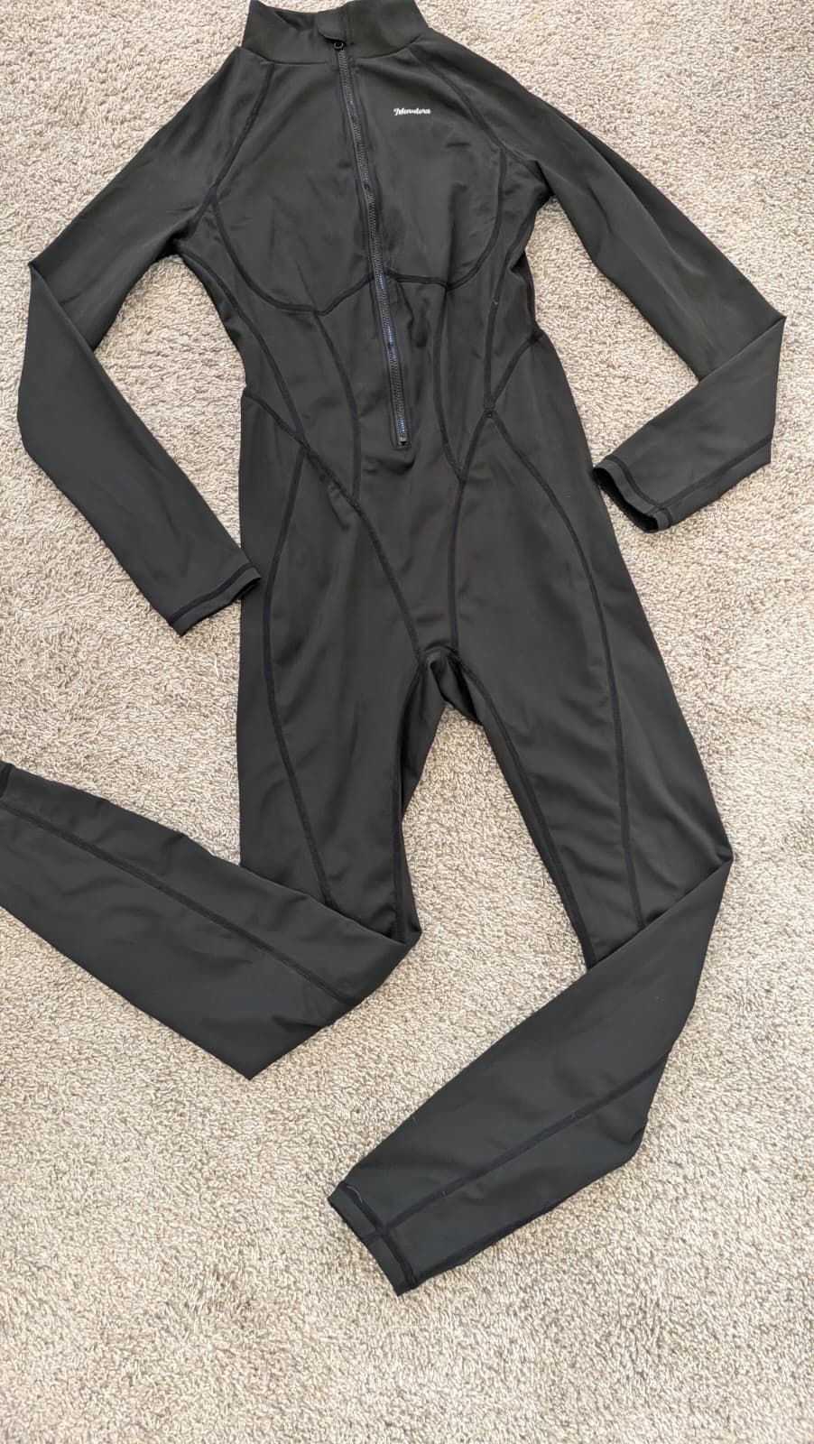 Jumpsuit negro small closet sale