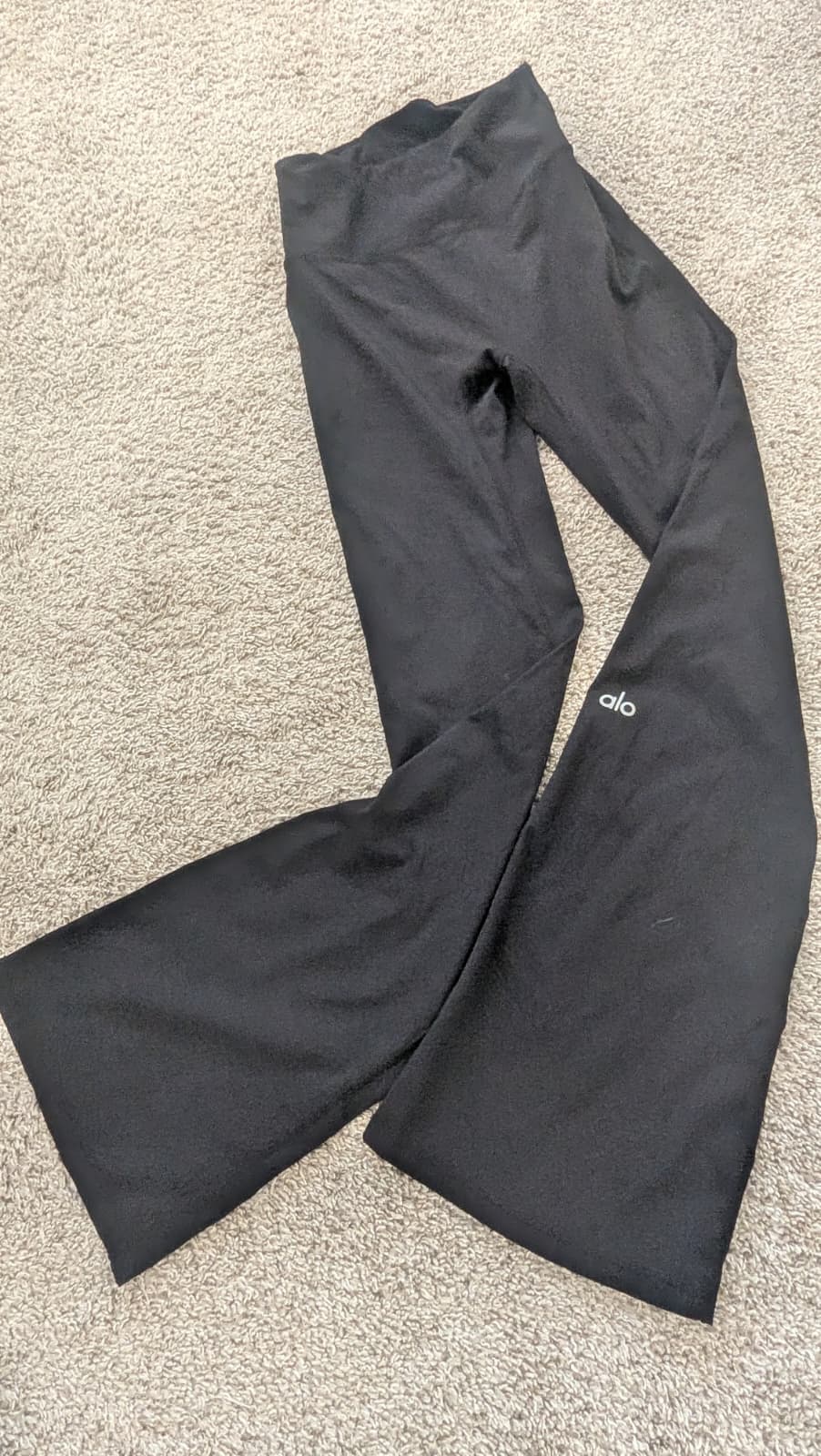 Leggings alo small closet sale acampanadas