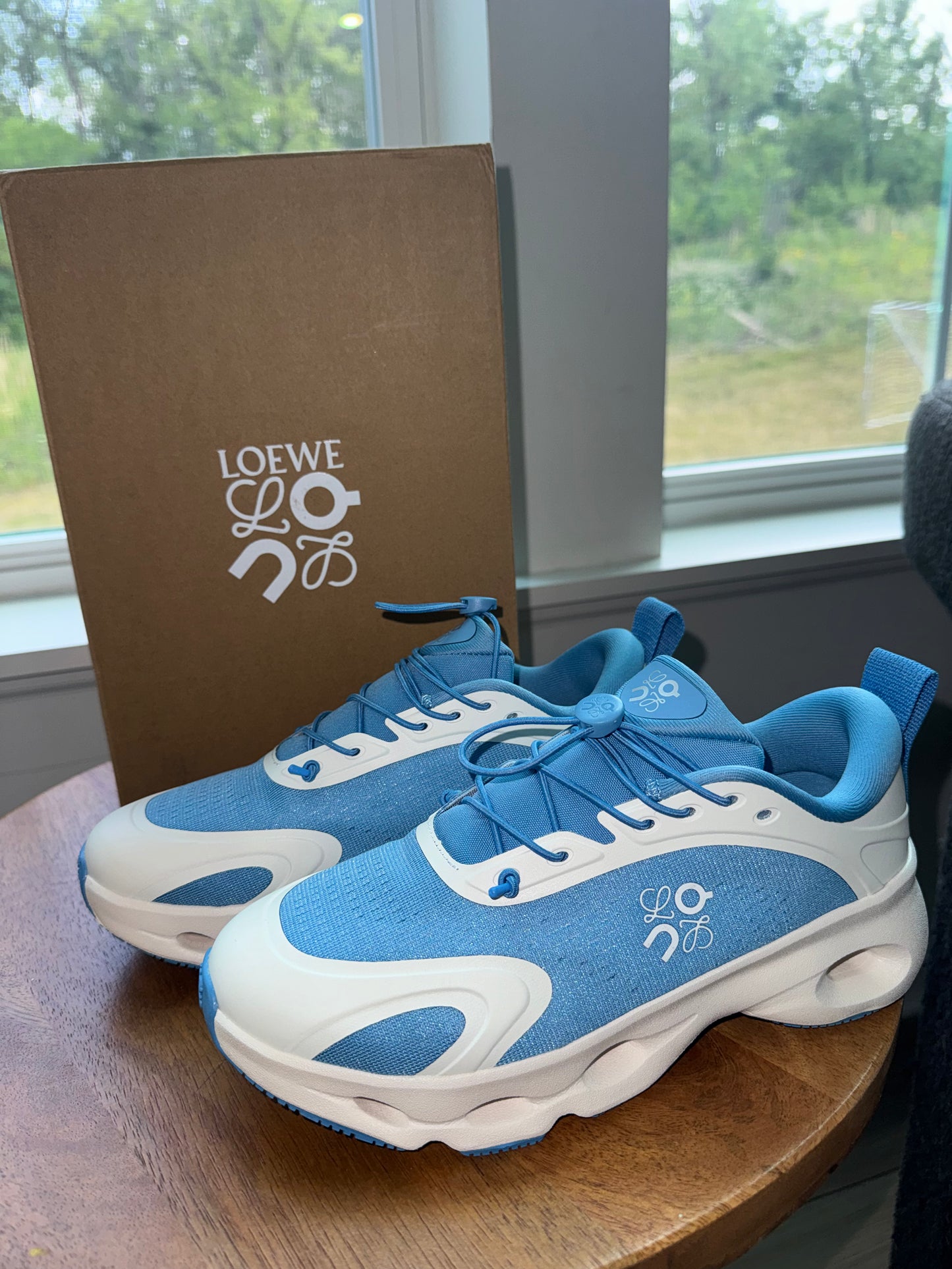 Tenis Loewe cloud size 8 nueva temporada