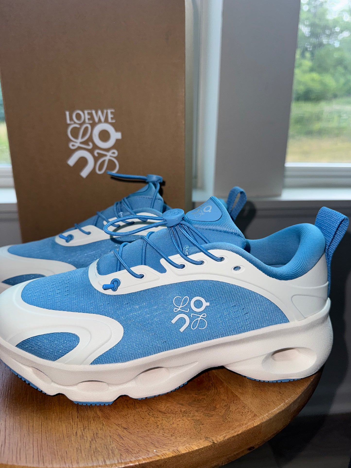 Tenis Loewe cloud size 8 nueva temporada