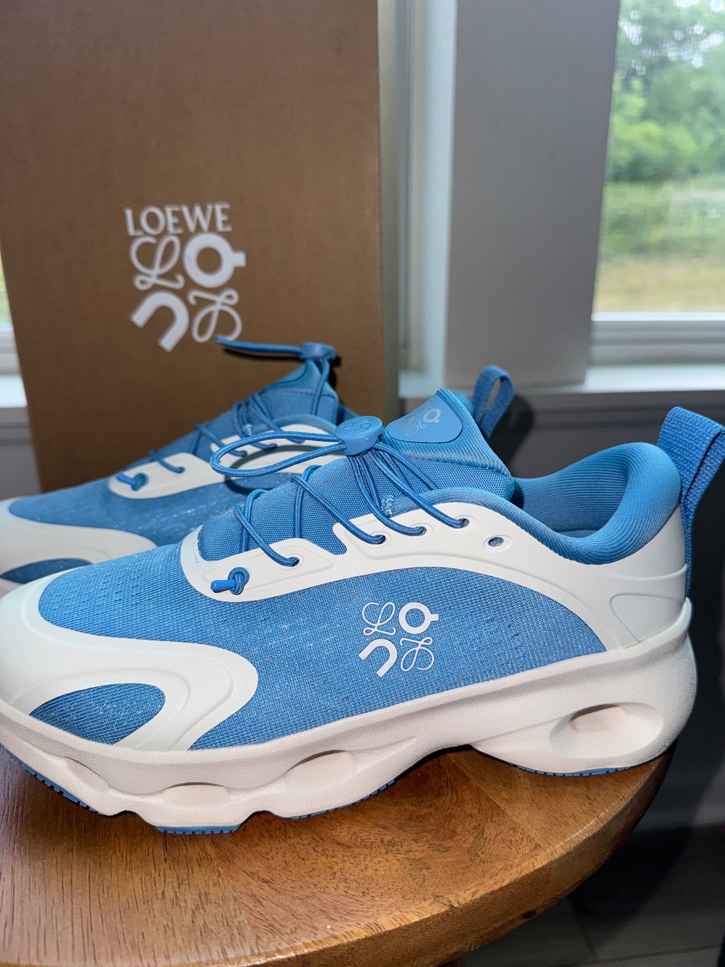 Tenis Loewe cloud size 8 nueva temporada