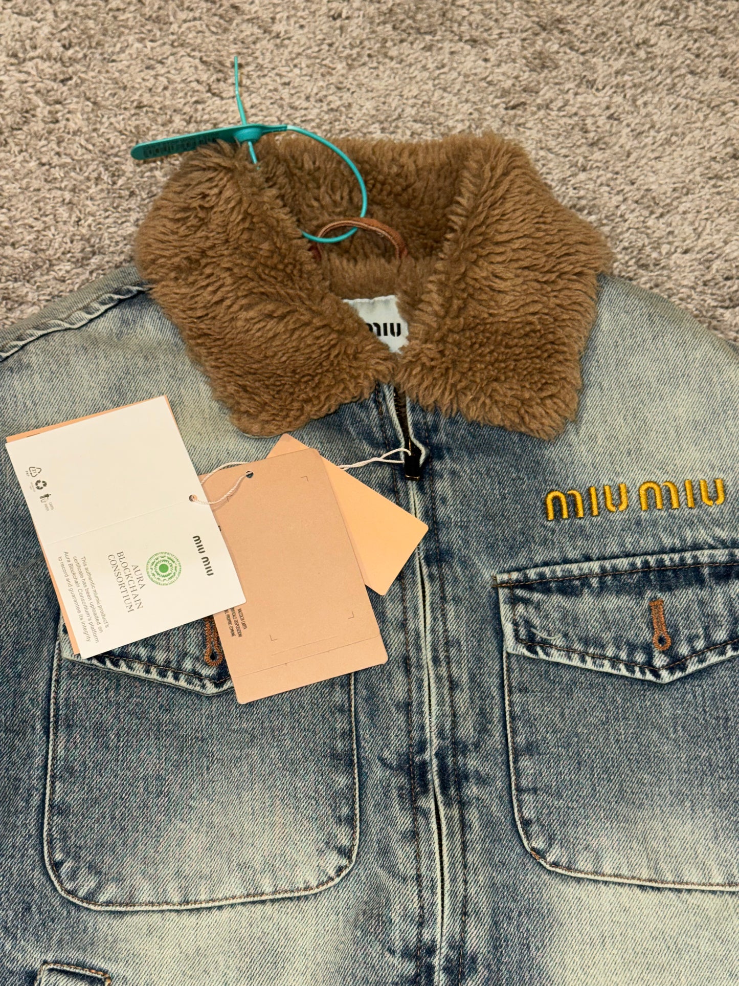 Chamarra Miu Miu mediana top quality