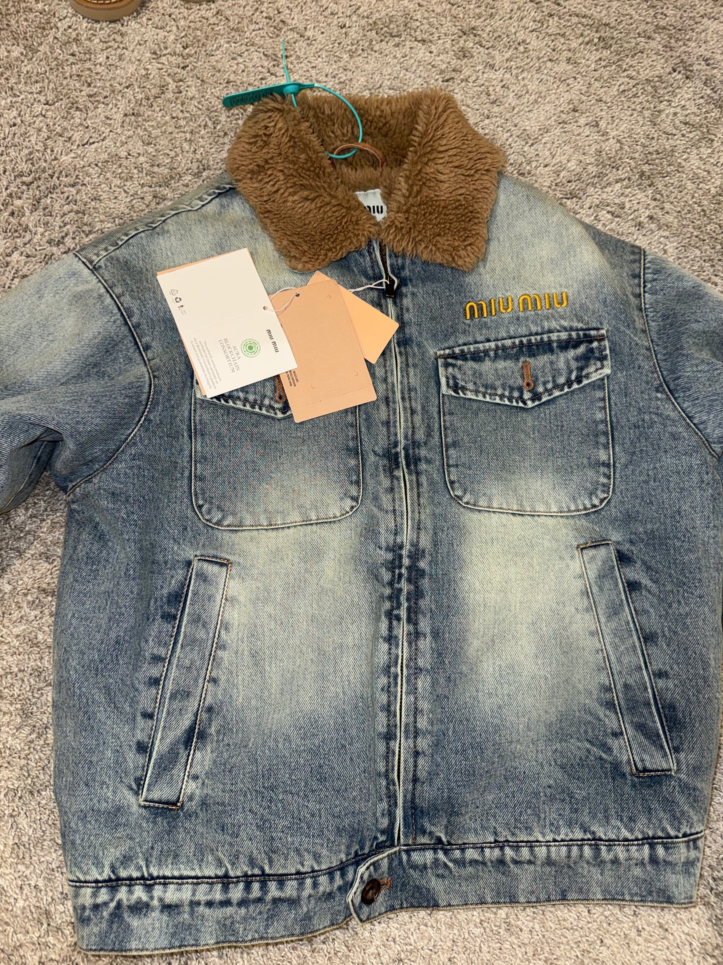 Chamarra Miu Miu mediana top quality
