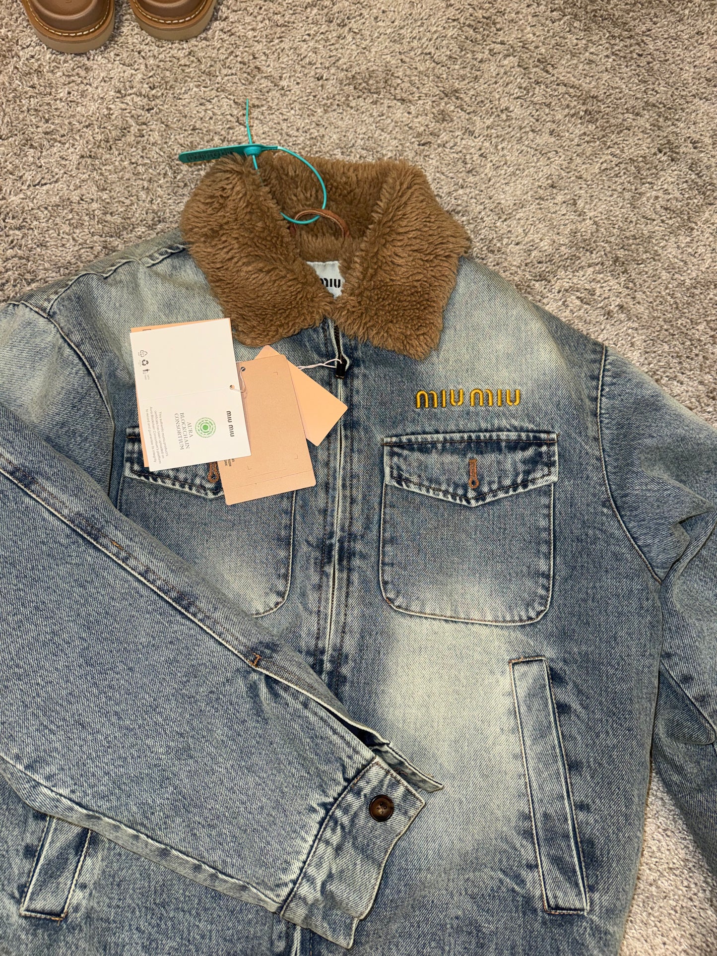 Chamarra Miu Miu mediana top quality