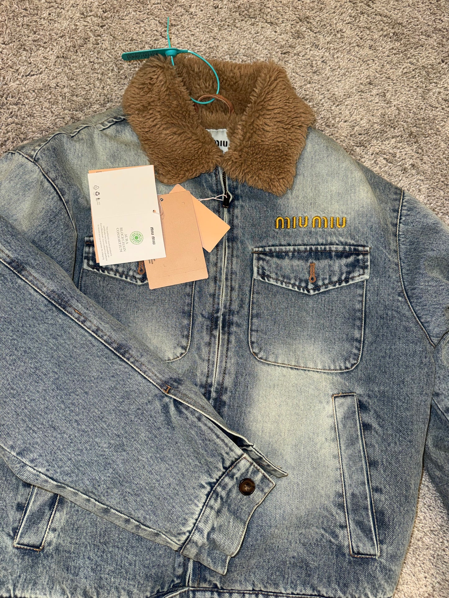 Chamarra Miu Miu mediana top quality