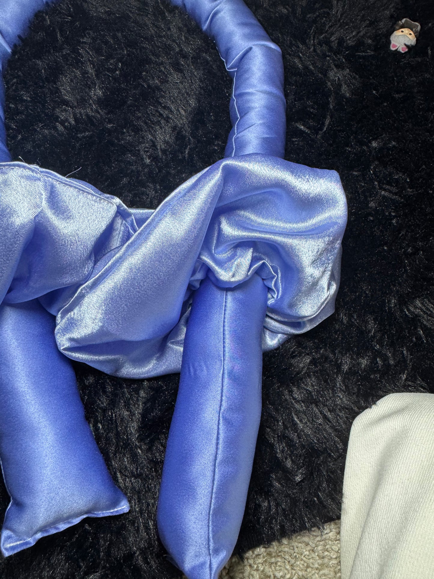 Hair roller baby blue satin