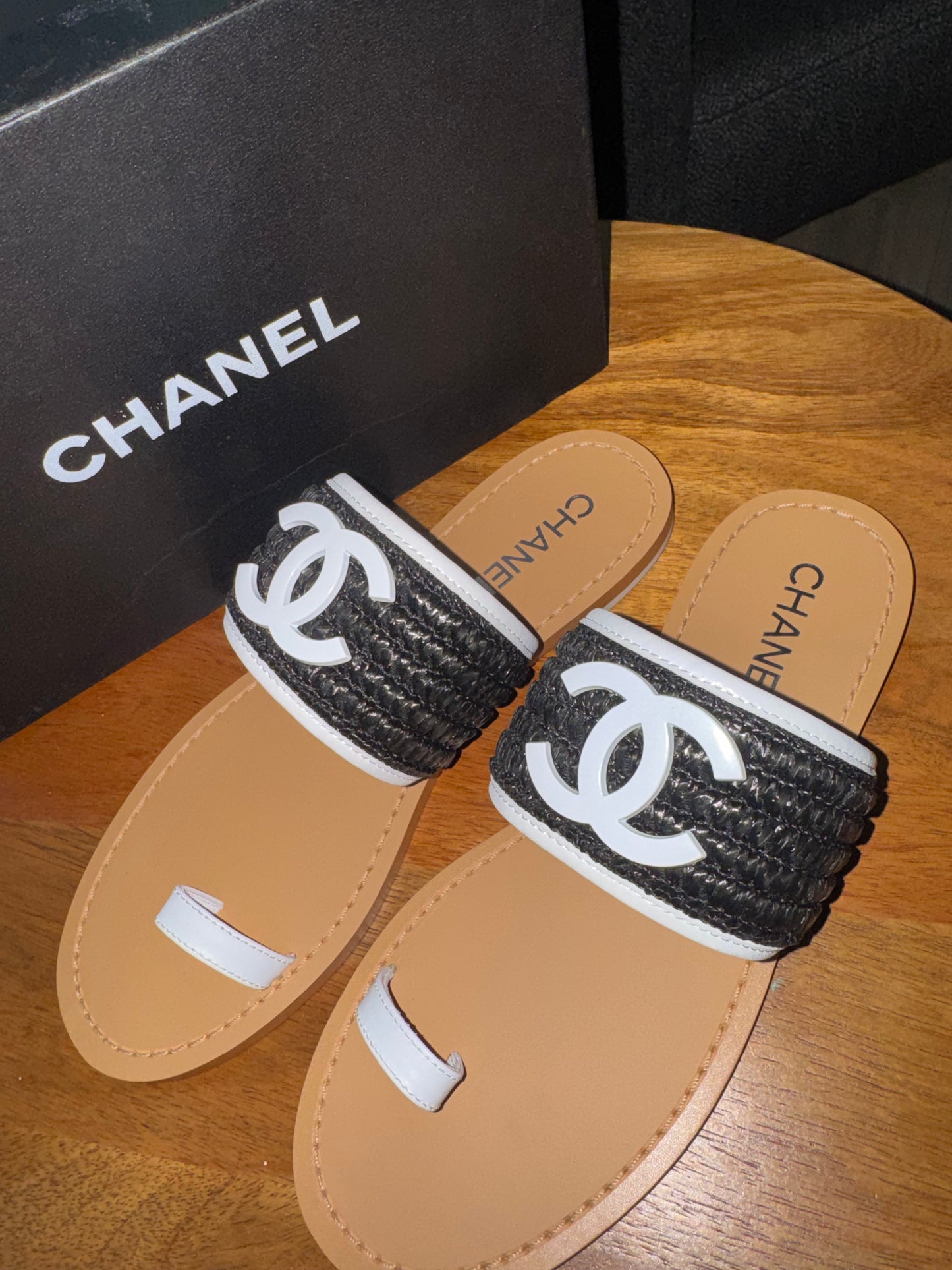 Sandalias Chanel negras talla 8 top quality