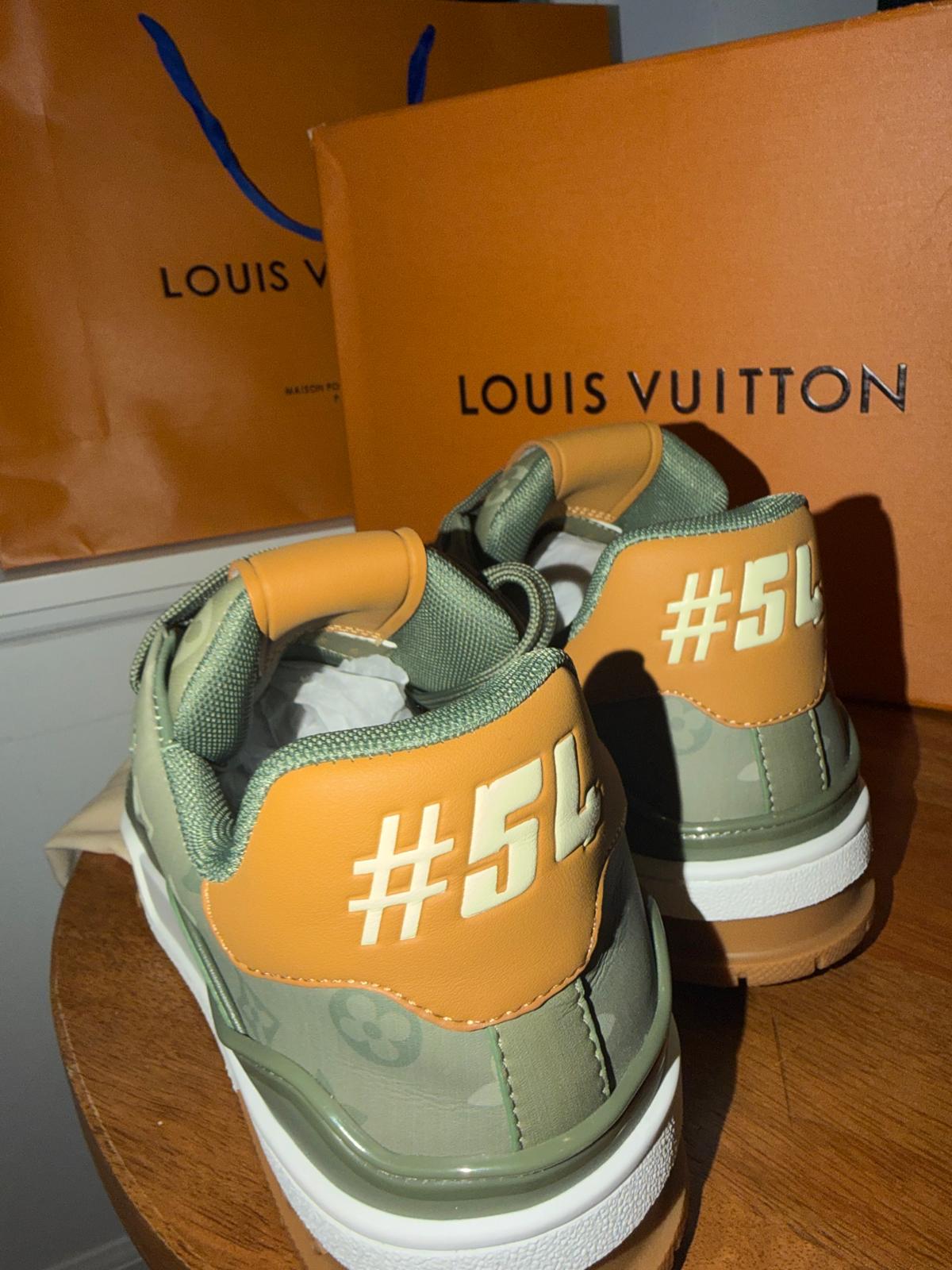 Tenis Louis Vuitton verdes talla 9 unisex top quality