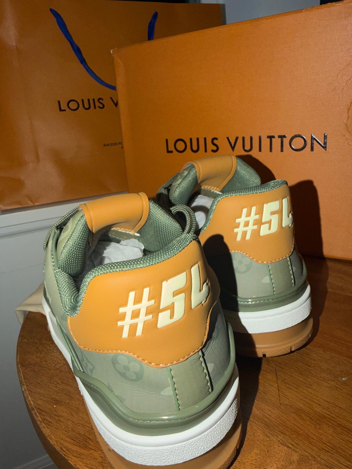 Tenis Louis Vuitton verdes talla 9 unisex top quality