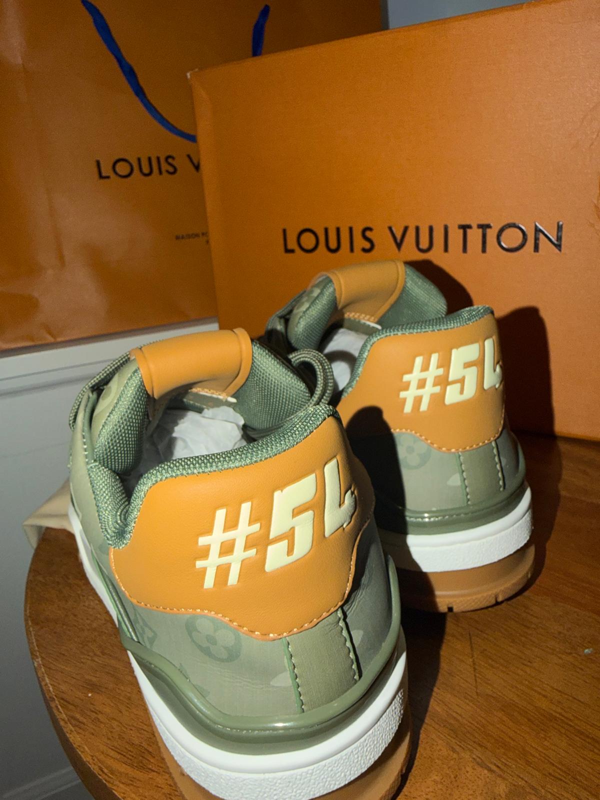 Tenis Louis Vuitton verdes talla 9 unisex top quality
