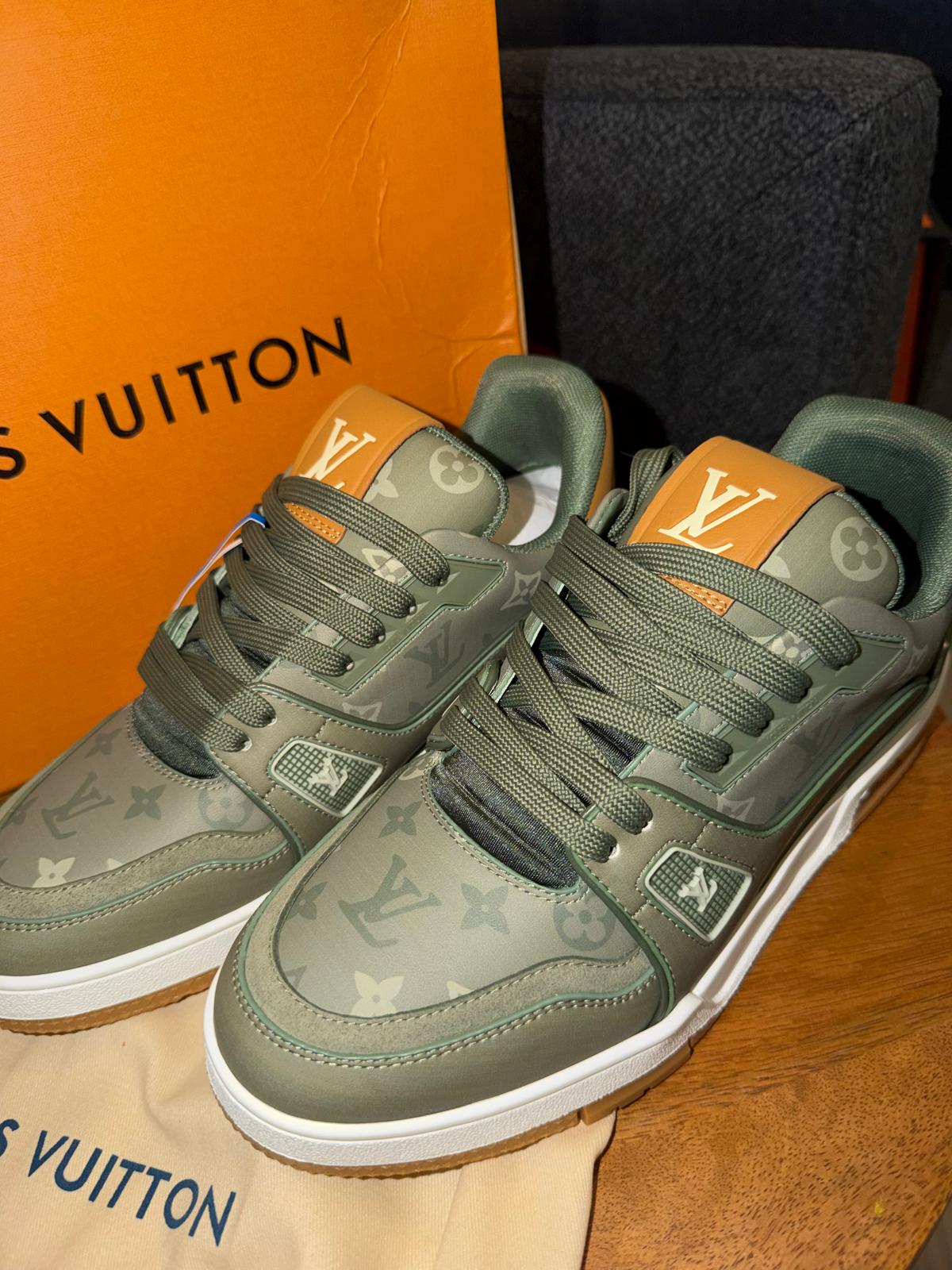 Tenis Louis Vuitton verdes talla 9 unisex top quality