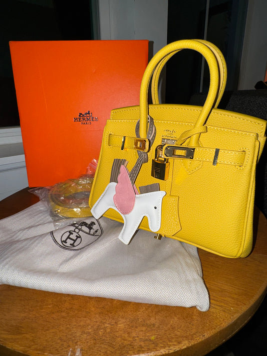 Hermes amarilla pequeña top quality con caja y cubre polvo , accesorios