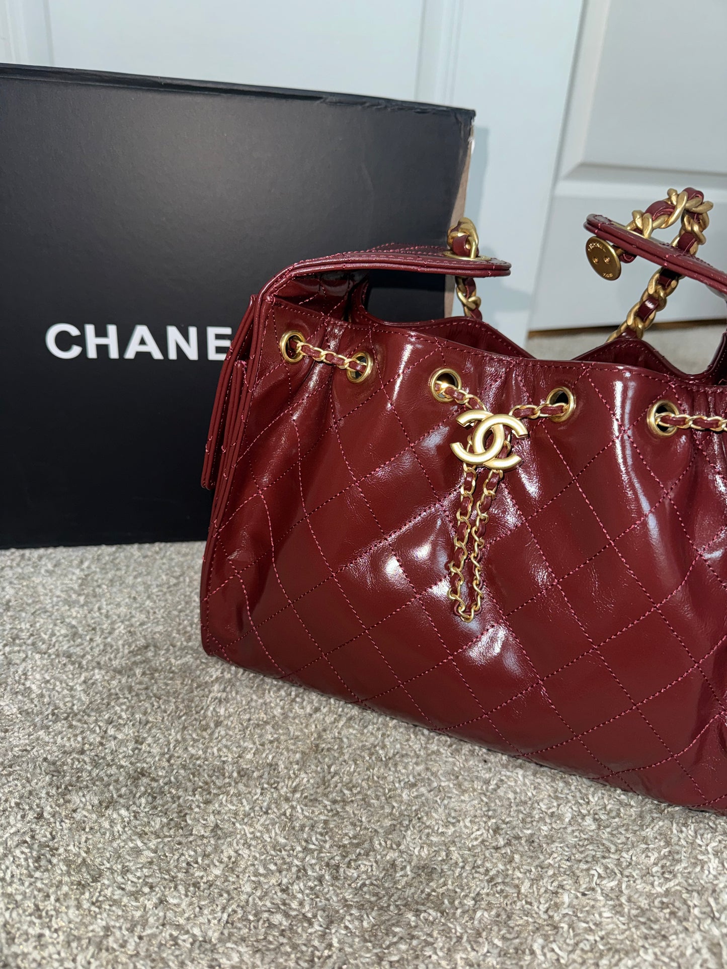 Chanel 25 nueva con caja color vino top quality
