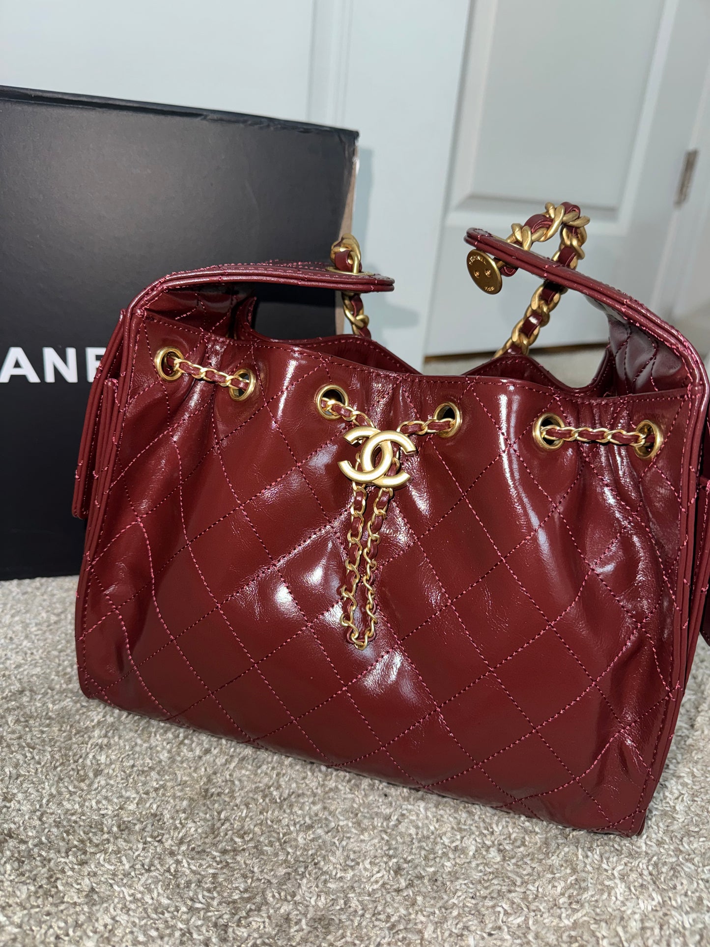 Chanel 25 nueva con caja color vino top quality