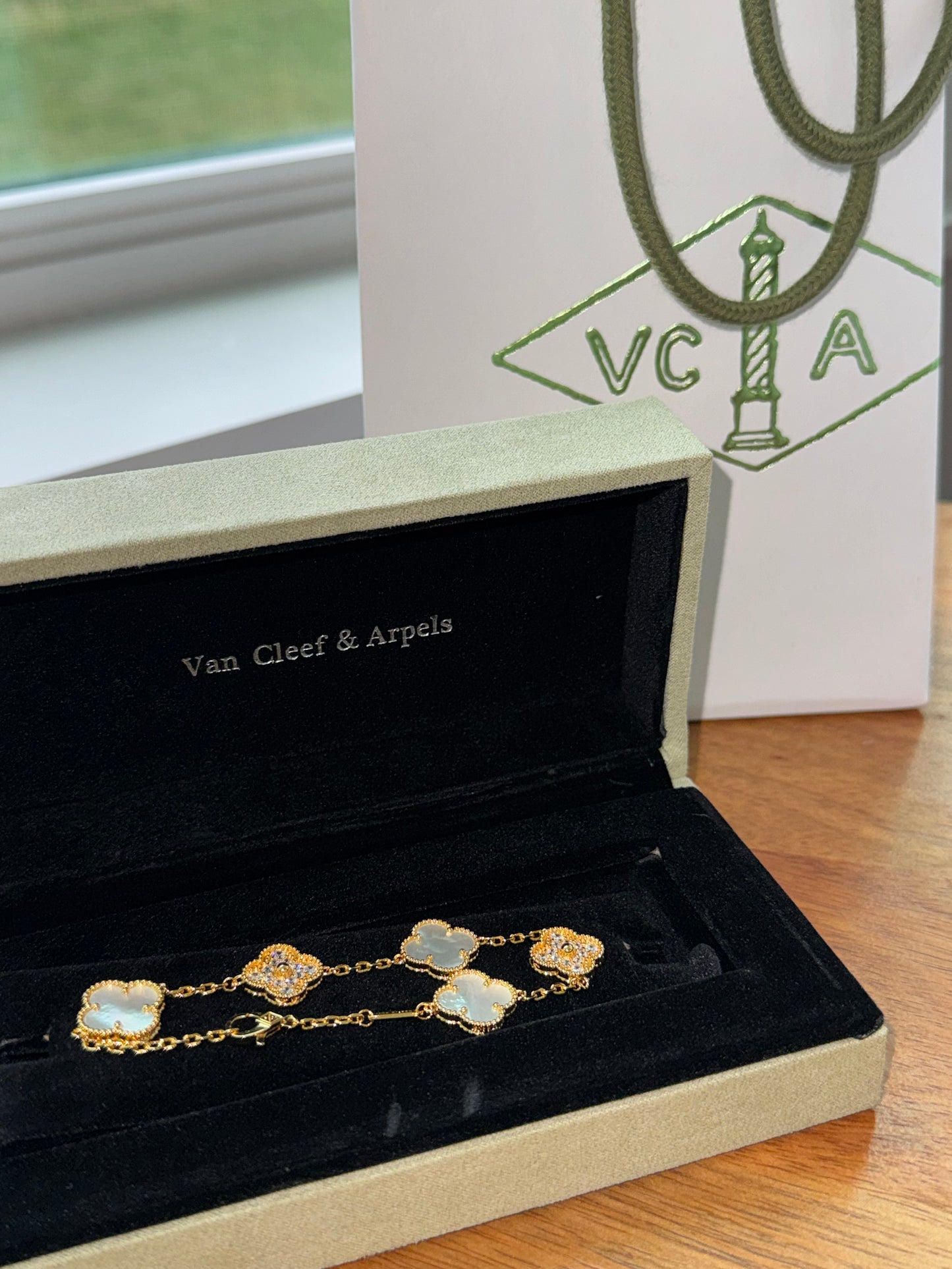 Set van cleef Pulsera y collar top quality con caja y estuche