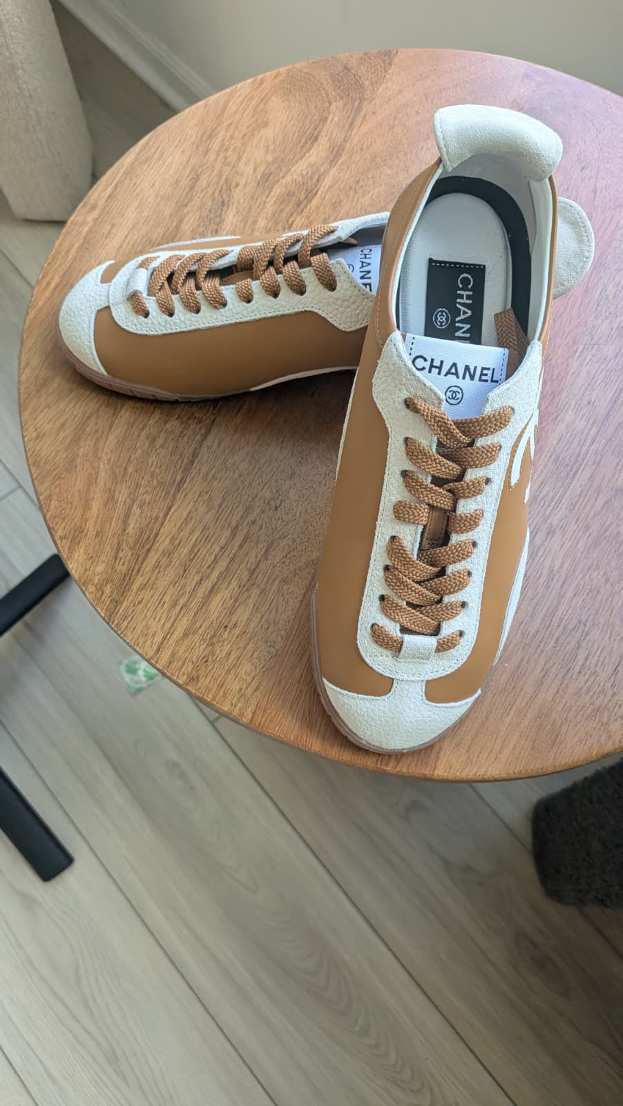 Tenis Chanel talla 8 sin caja