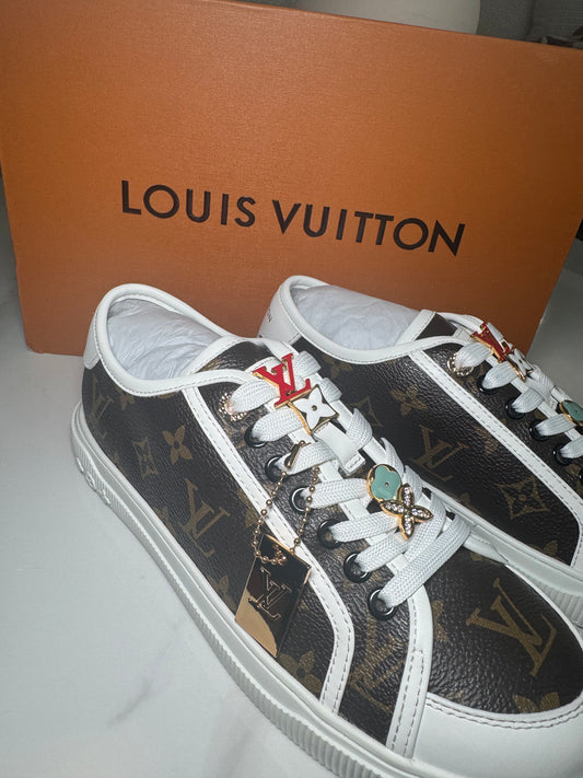 Zapatos LV nuevos caja talla 9