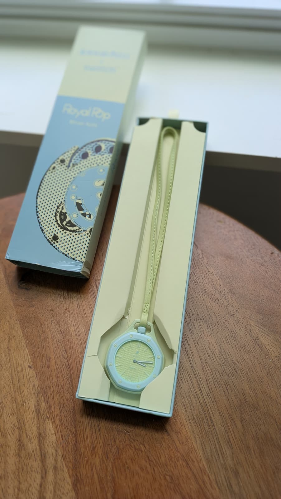 Swatch top quality nuevo con caja